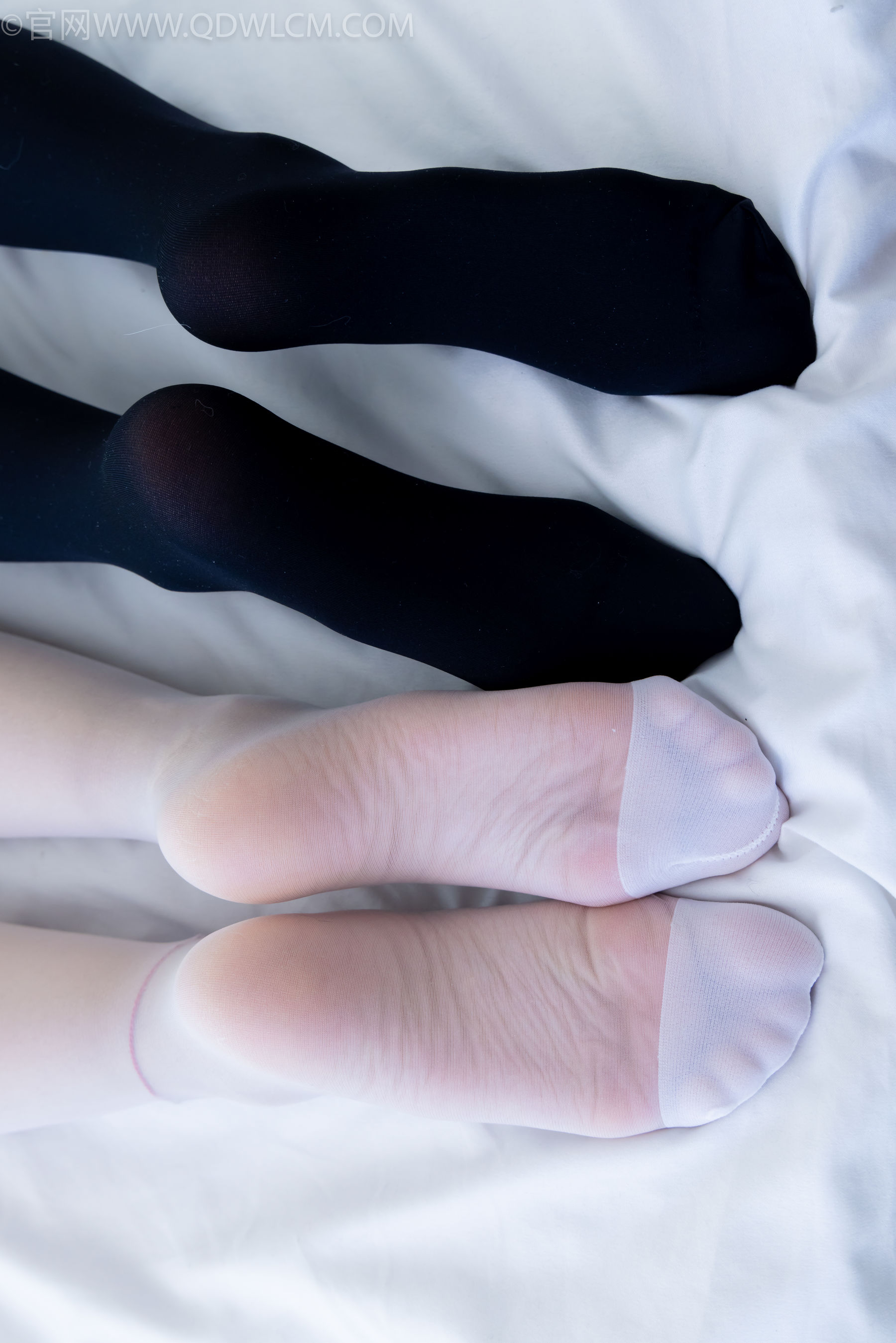 物恋传媒 No.2259 菜菜&岚岚 -平底鞋、高跟鞋、厚黑丝、薄白丝、裸足、运功疗伤剧情/(170P)