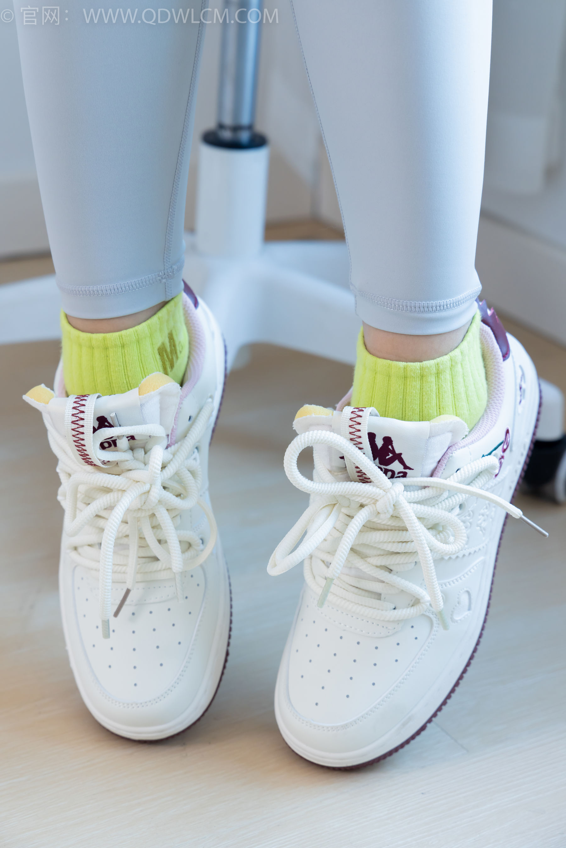 物恋传媒 No.2254 岚岚 -瑜伽裤、板鞋、两双棉袜/(160P)