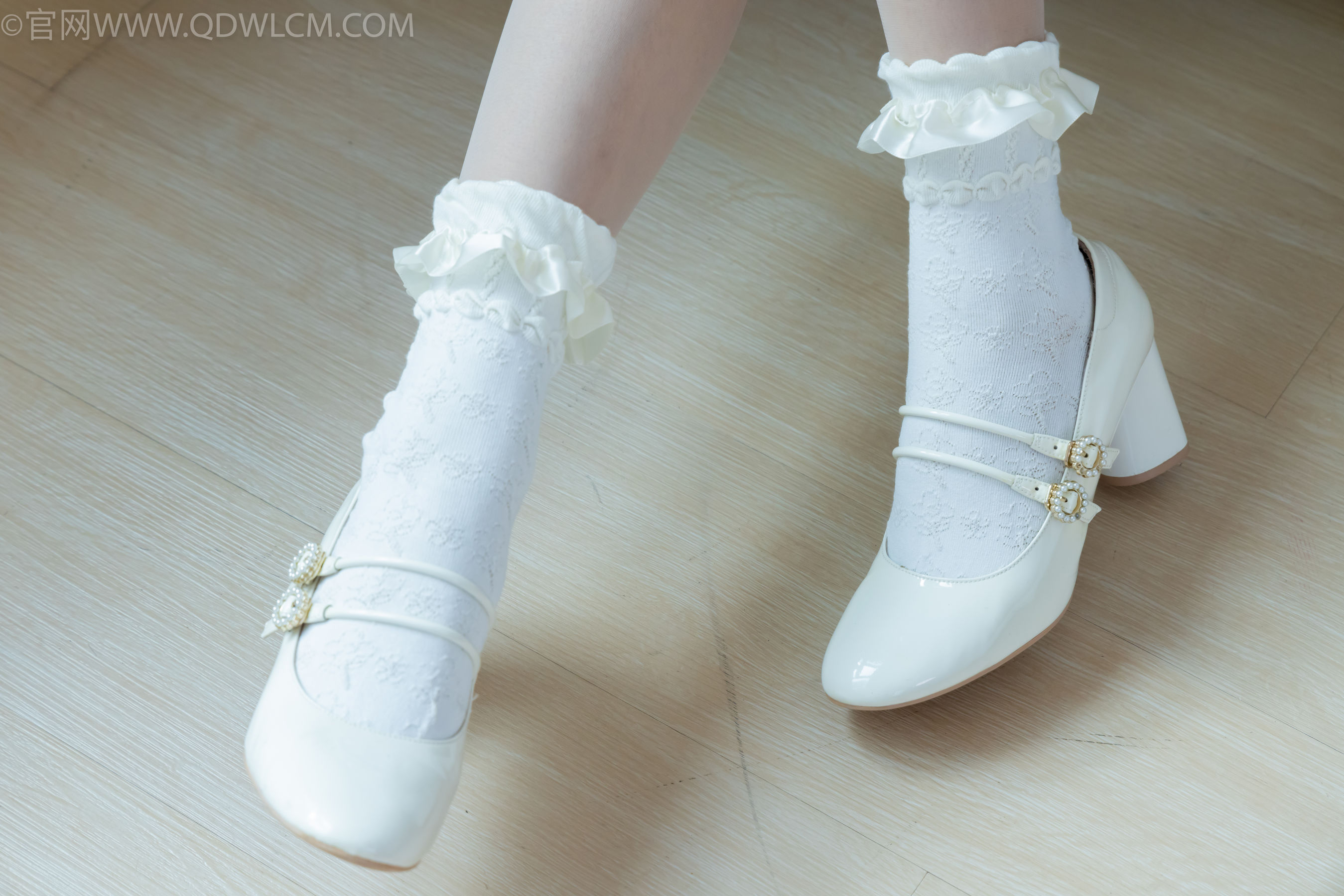 物恋传媒 No.2261 小影 -高跟鞋、白棉袜、薄肉丝/(167P)