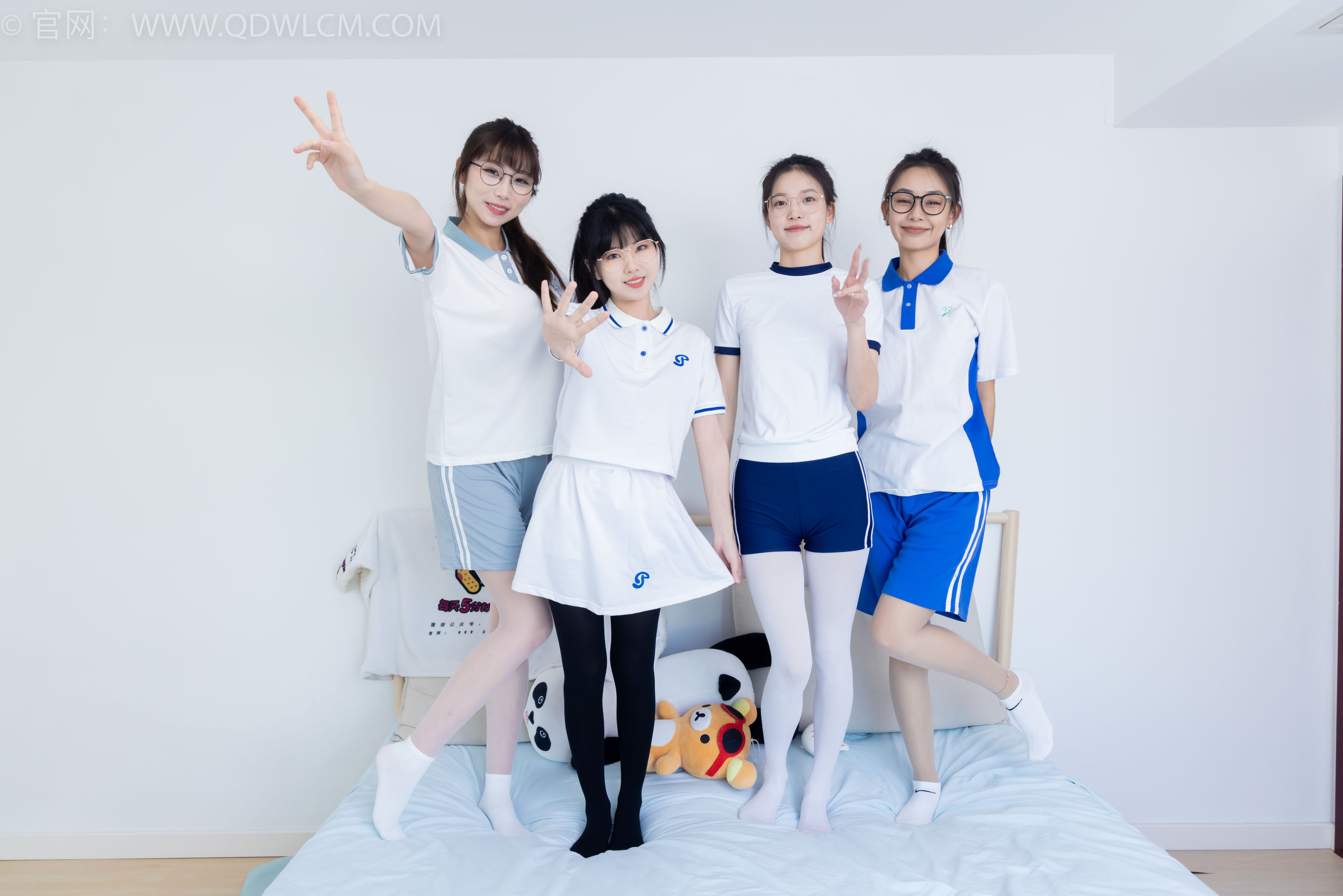 物恋传媒 No.2243 茯苓&岚岚&泡泡&米米 -新春快乐/(190P)