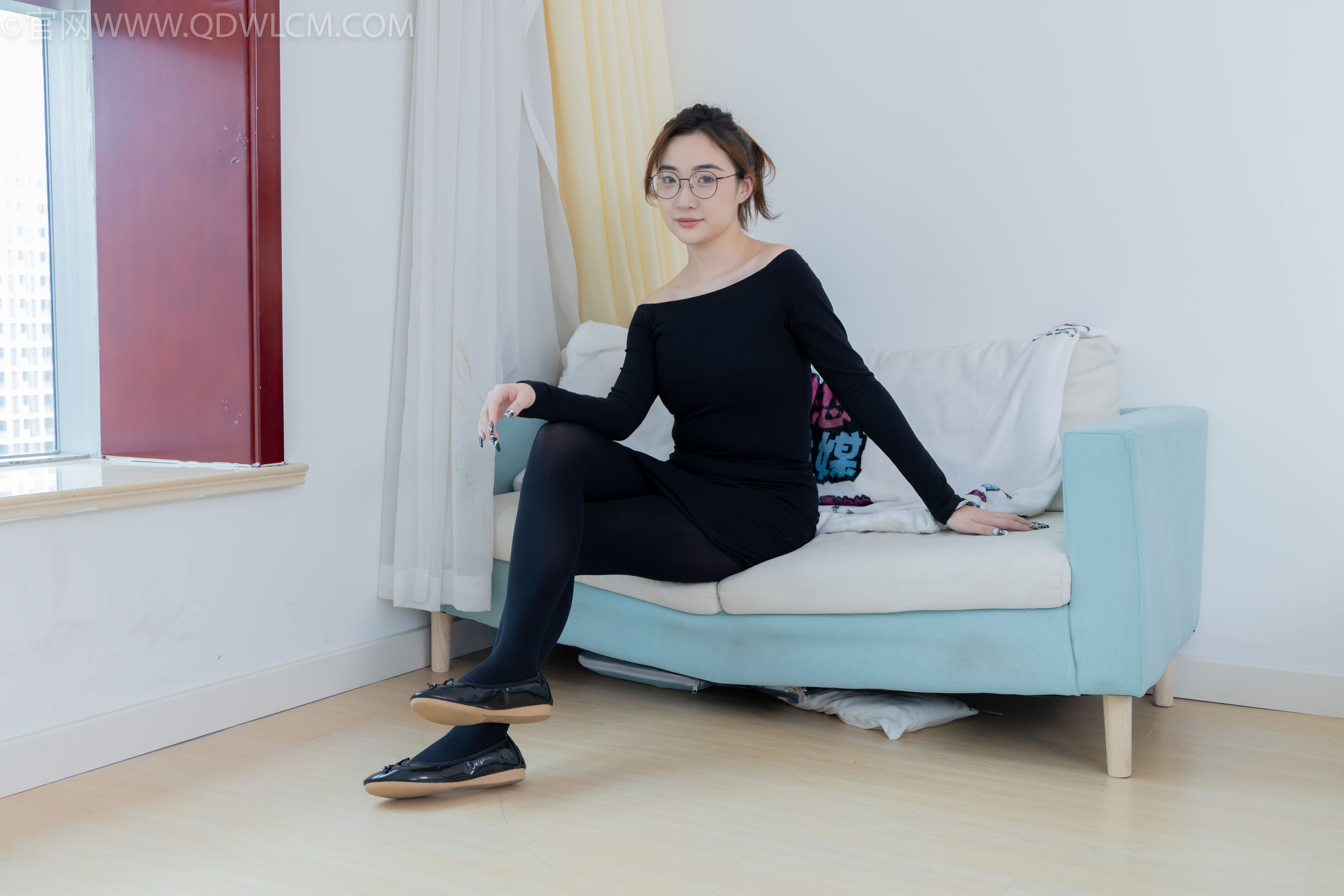 物恋传媒 No.2265 恬恬 -平底鞋、厚黑丝、厚黑丝踩奶油蛋糕剧情/(157P)