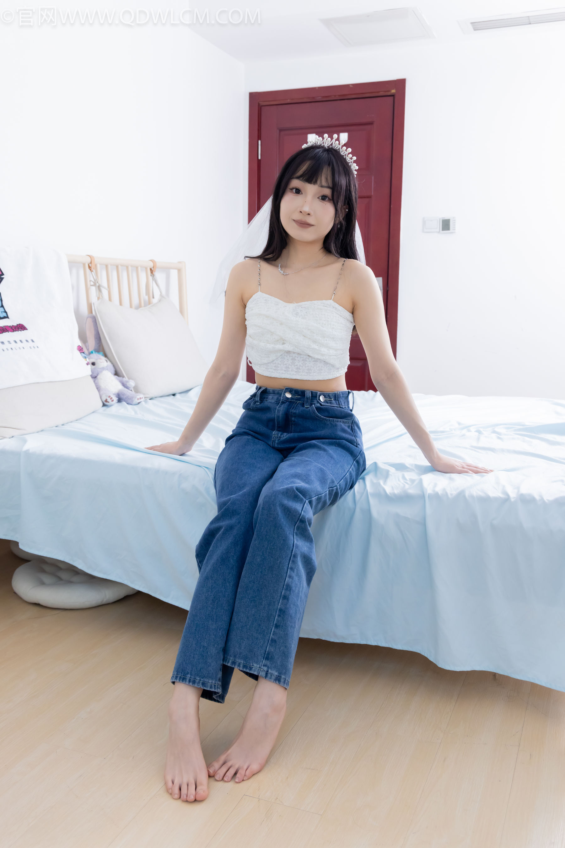 物恋传媒 No.2258 嘟嘟 -板鞋、白棉袜、裸足/(161P)