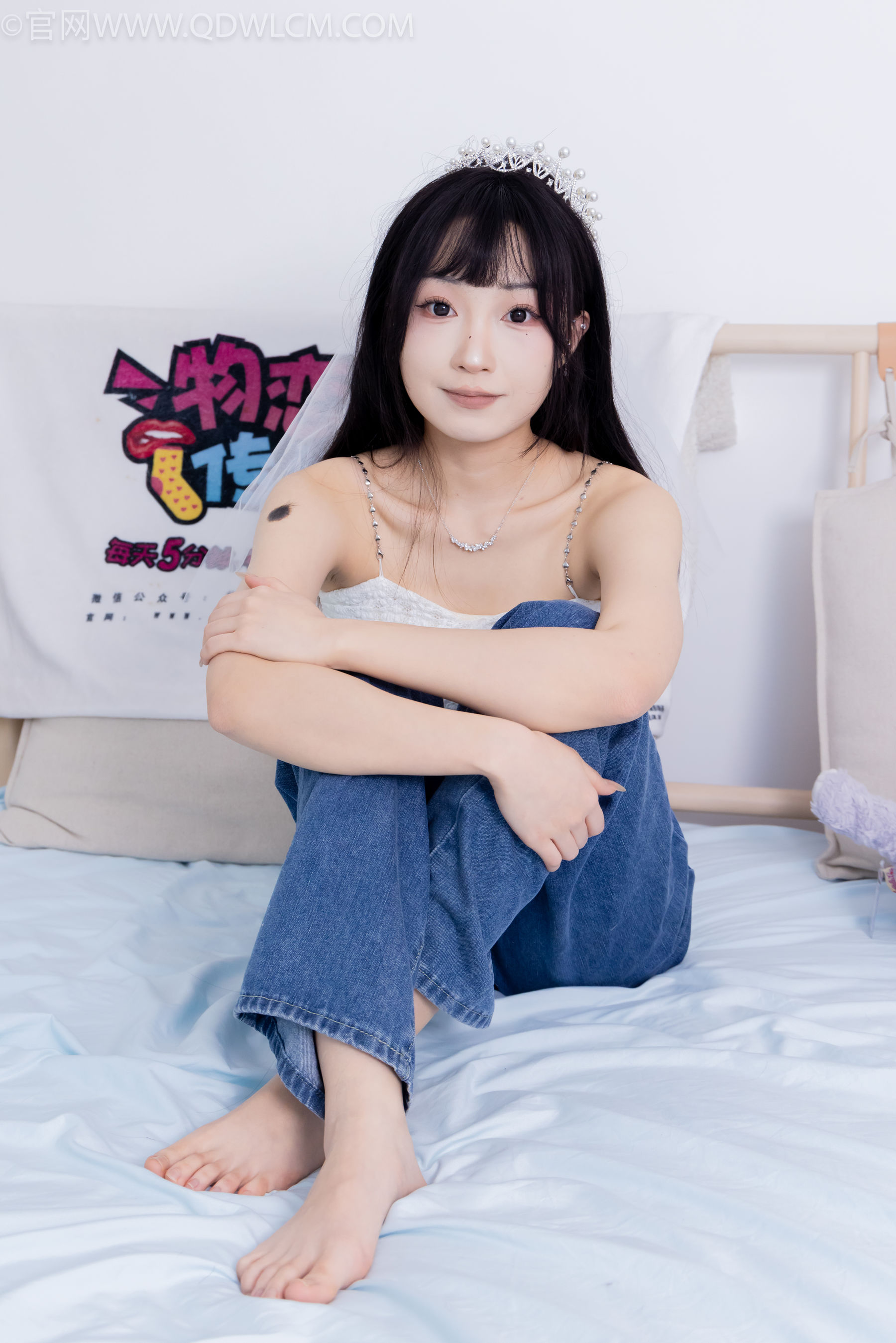 物恋传媒 No.2258 嘟嘟 -板鞋、白棉袜、裸足/(161P)