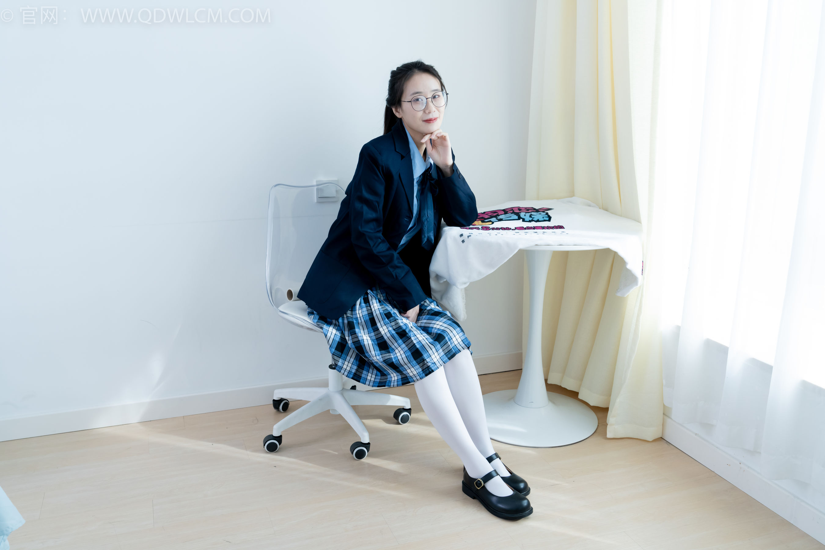 物恋传媒 No.2244 菜菜 -皮鞋、厚白丝、jk制服、皮筋绑脚老头乐挠脚剧情/(160P)
