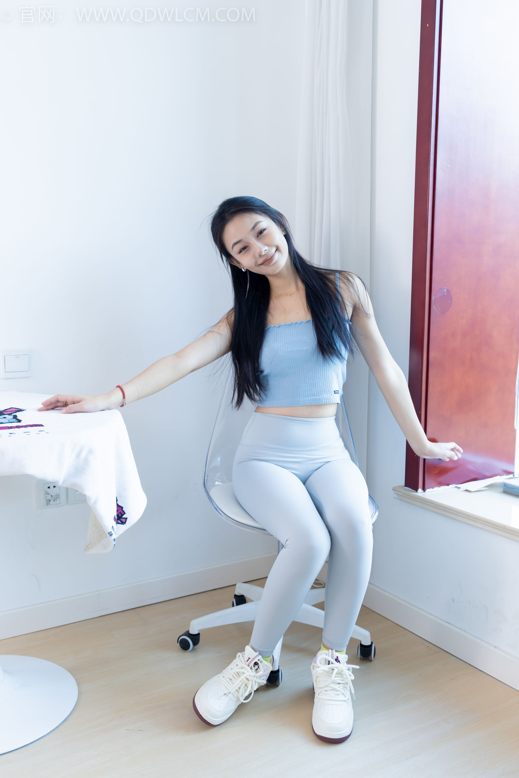 物恋传媒 No.2254 岚岚 -瑜伽裤、板鞋、两双棉袜/(160P)