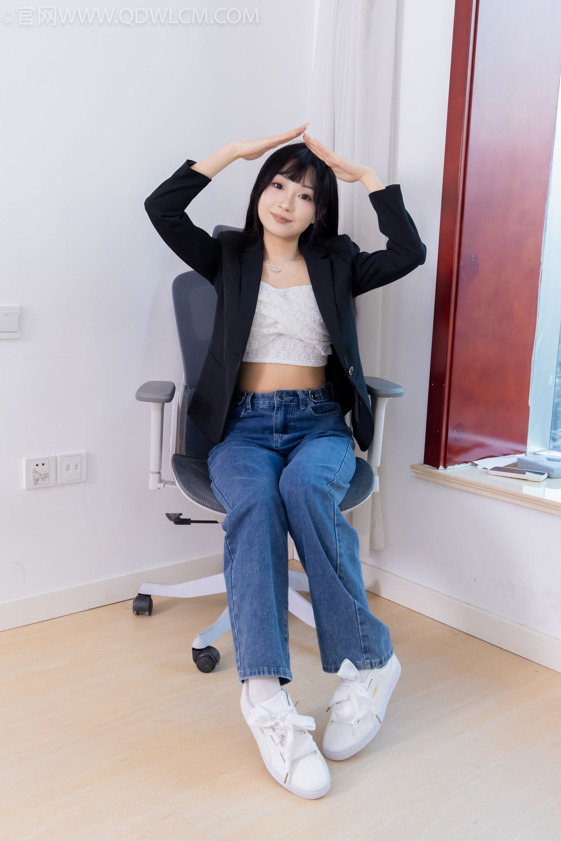 物恋传媒 No.2258 嘟嘟 -板鞋、白棉袜、裸足/(161P)