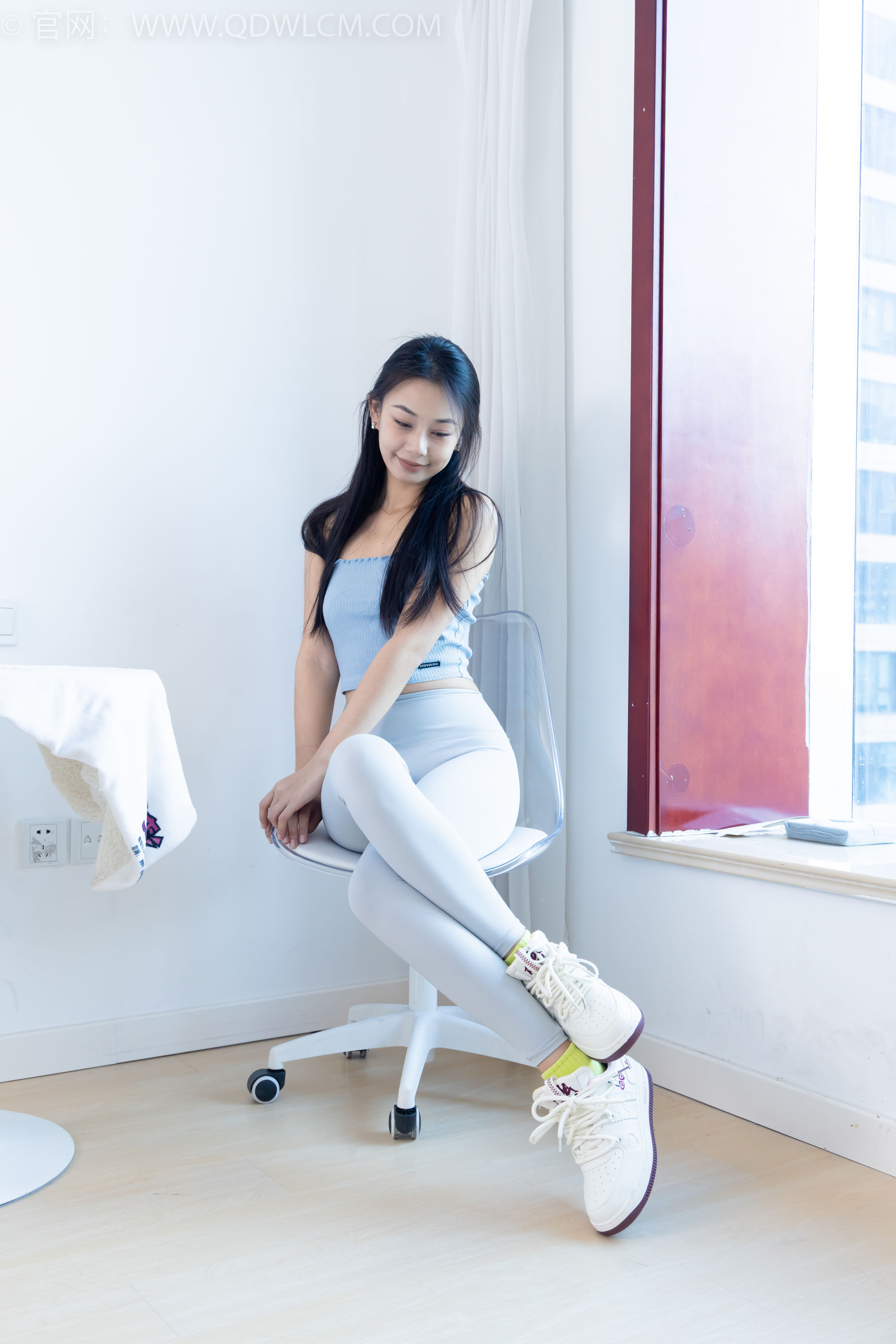 物恋传媒 No.2254 岚岚 -瑜伽裤、板鞋、两双棉袜/(160P)