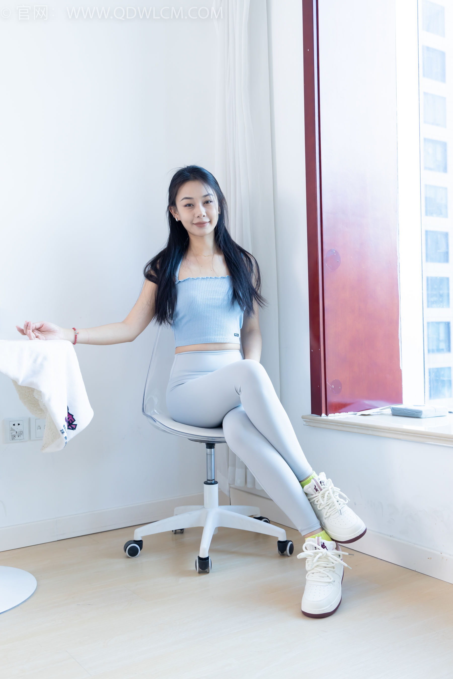 物恋传媒 No.2254 岚岚 -瑜伽裤、板鞋、两双棉袜/(160P)