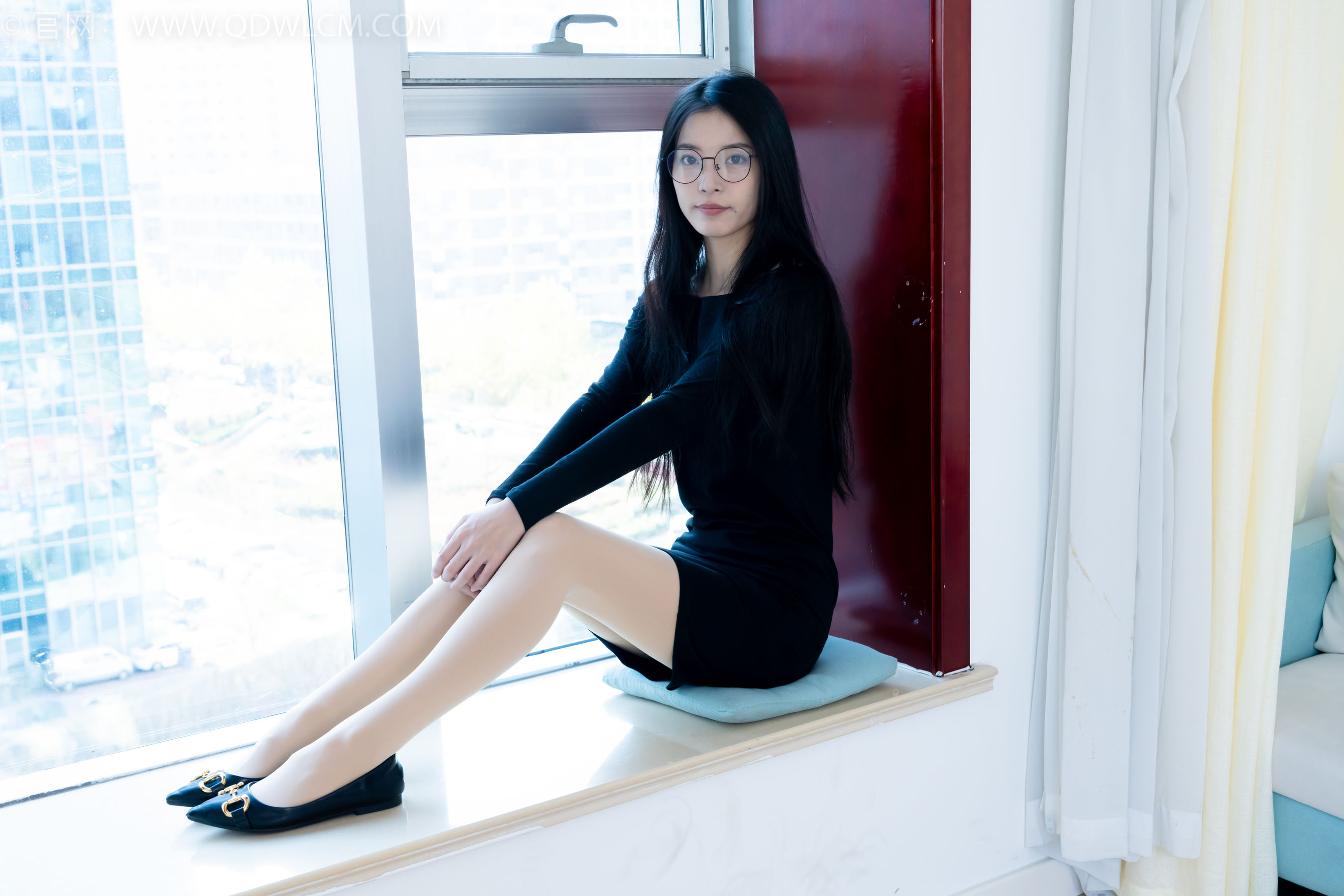 物恋传媒 No.2256 茯苓 -平底鞋、厚肉丝、厚黑丝、皮筋绑脚和挠脚心剧情/(220P)