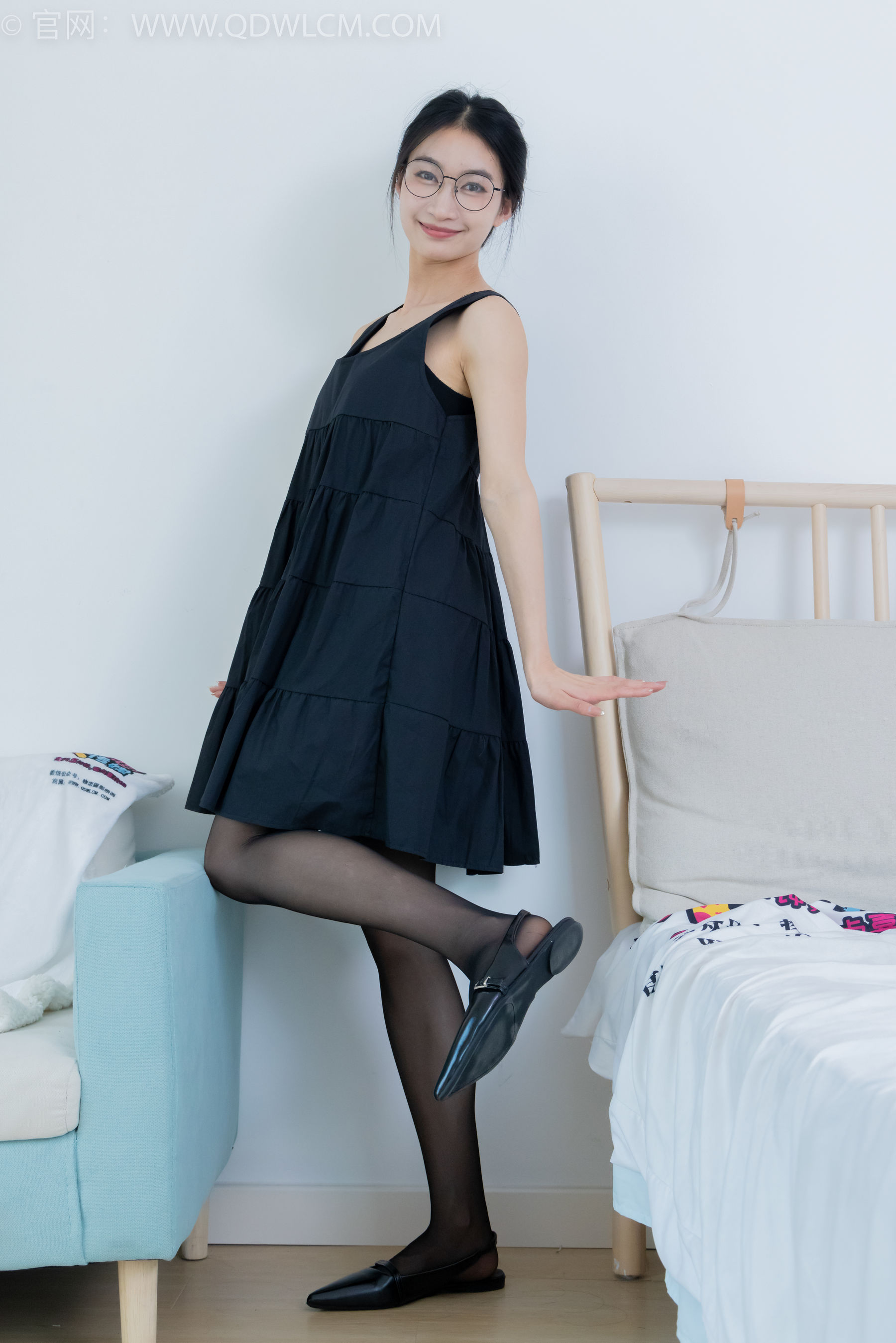 物恋传媒 No.2257 小影 -平底鞋、薄黑丝脚尖加固款/(150P)