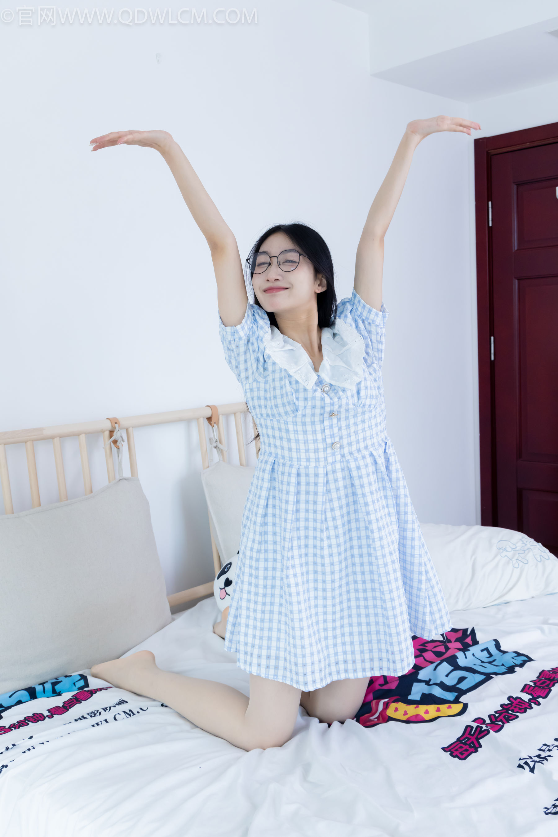 物恋传媒 No.2261 小影 -高跟鞋、白棉袜、薄肉丝/(167P)