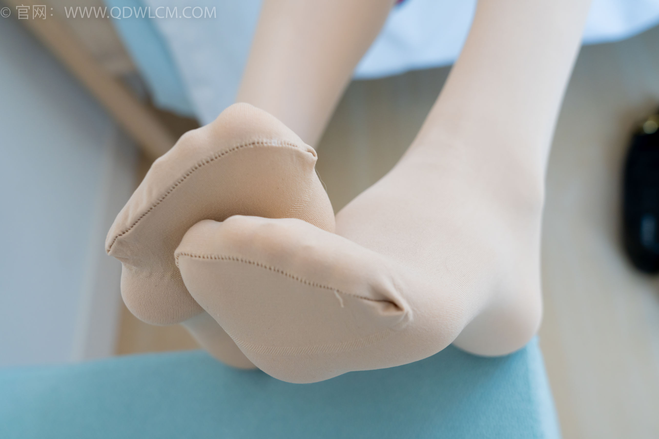 物恋传媒 No.2256 茯苓 -平底鞋、厚肉丝、厚黑丝、皮筋绑脚和挠脚心剧情/(220P)