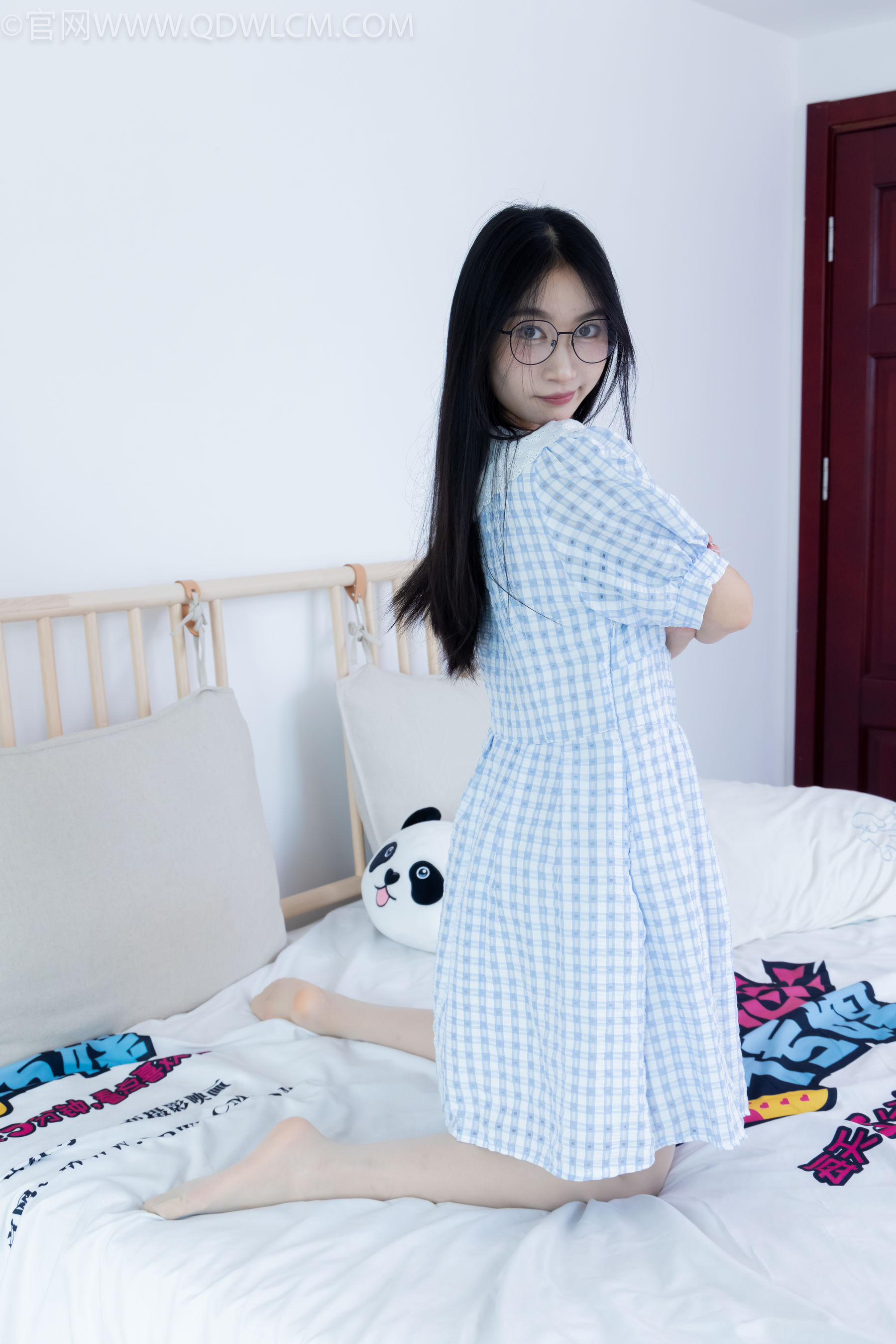 物恋传媒 No.2261 小影 -高跟鞋、白棉袜、薄肉丝/(167P)