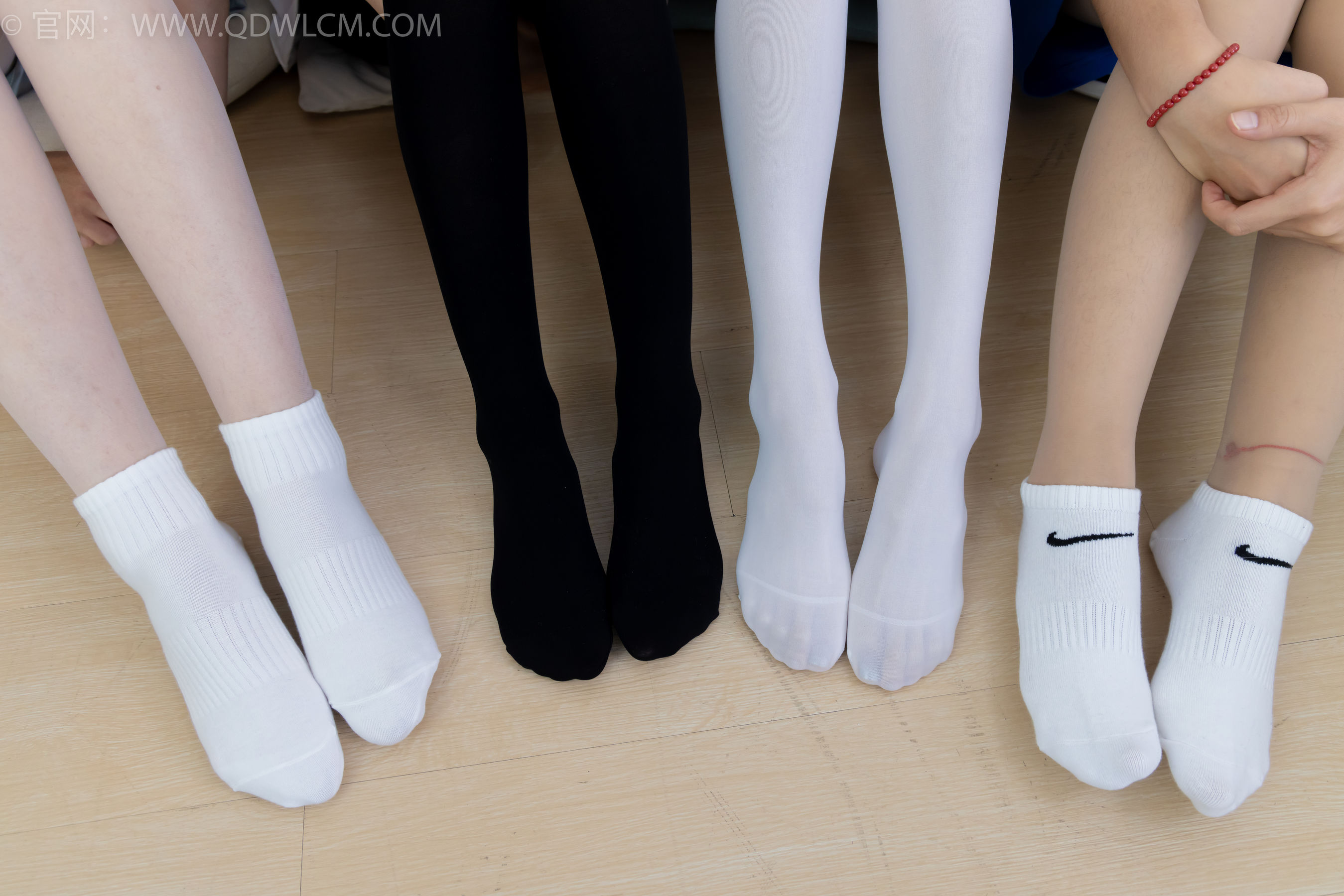 物恋传媒 No.2243 茯苓&岚岚&泡泡&米米 -新春快乐/(190P)