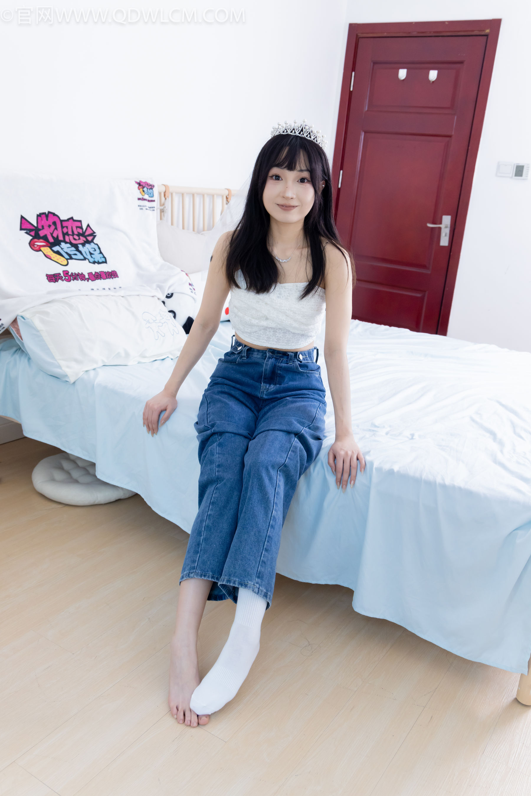 物恋传媒 No.2258 嘟嘟 -板鞋、白棉袜、裸足/(161P)