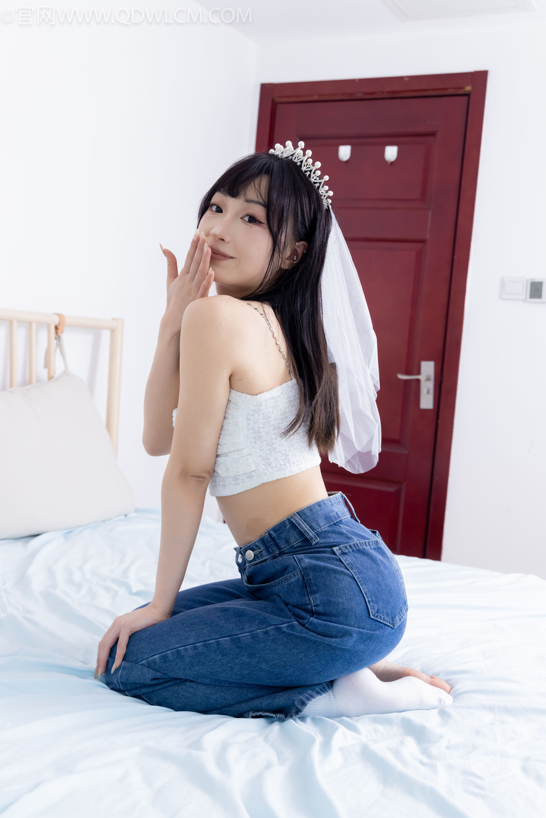 物恋传媒 No.2258 嘟嘟 -板鞋、白棉袜、裸足/(161P)