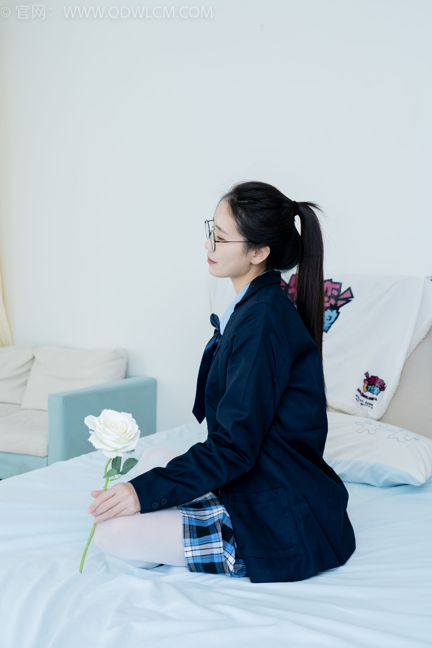 物恋传媒 No.2244 菜菜 -皮鞋、厚白丝、jk制服、皮筋绑脚老头乐挠脚剧情/(160P)