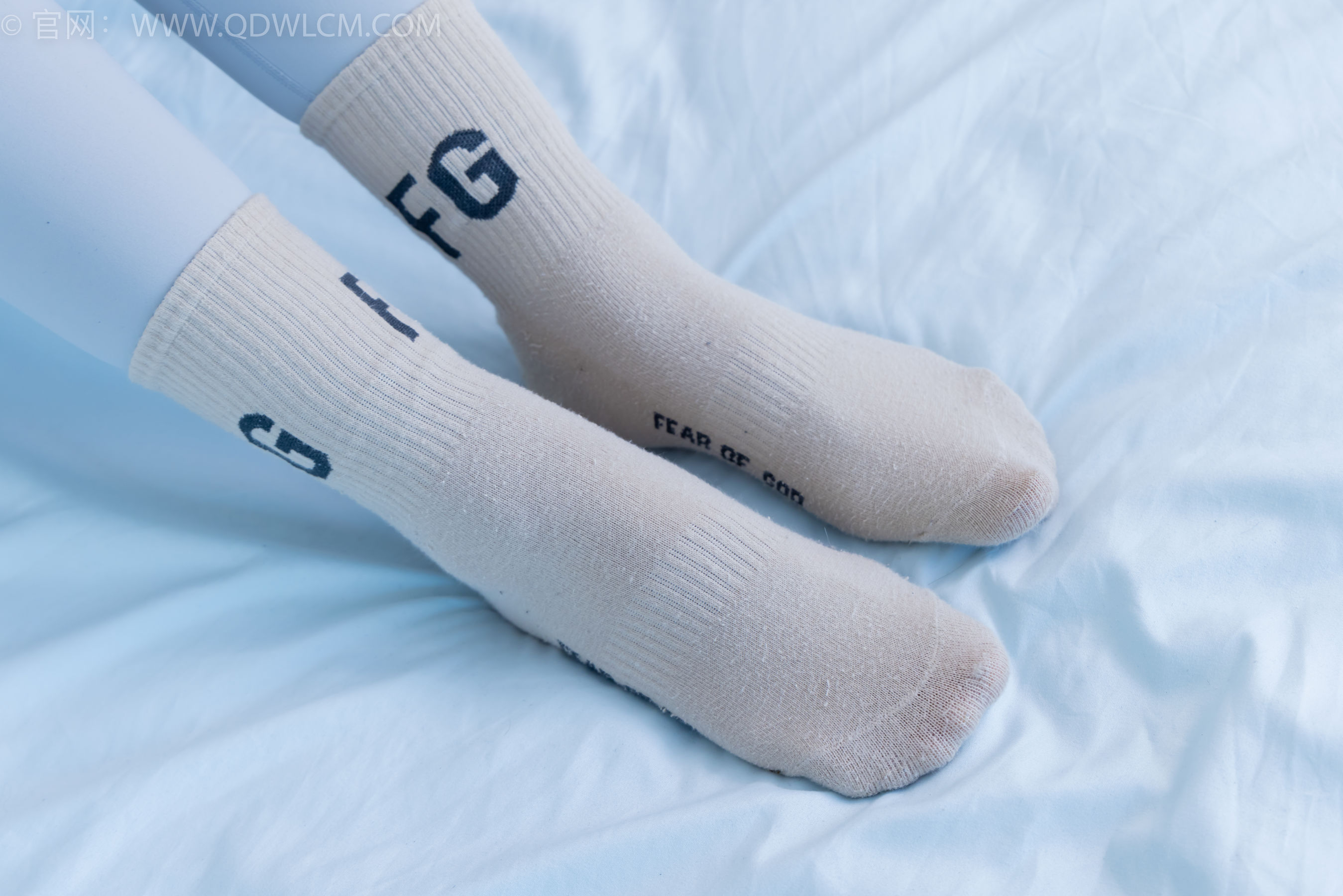 物恋传媒 No.2254 岚岚 -瑜伽裤、板鞋、两双棉袜/(160P)