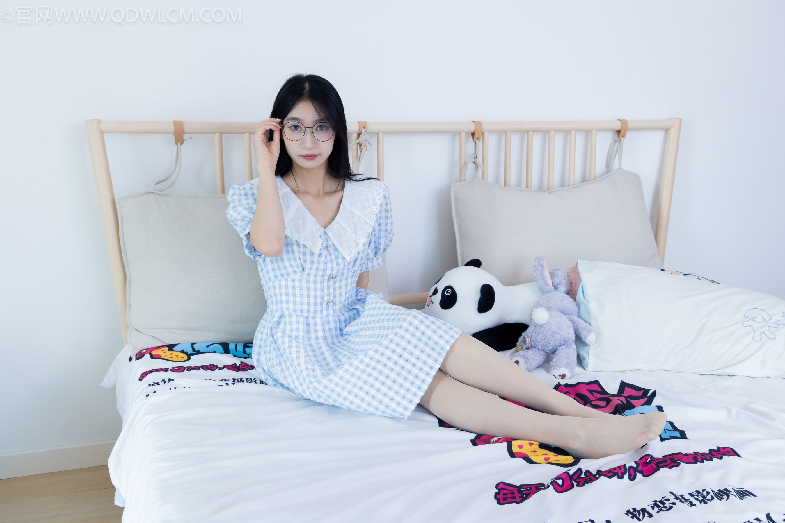 物恋传媒 No.2261 小影 -高跟鞋、白棉袜、薄肉丝/(167P)