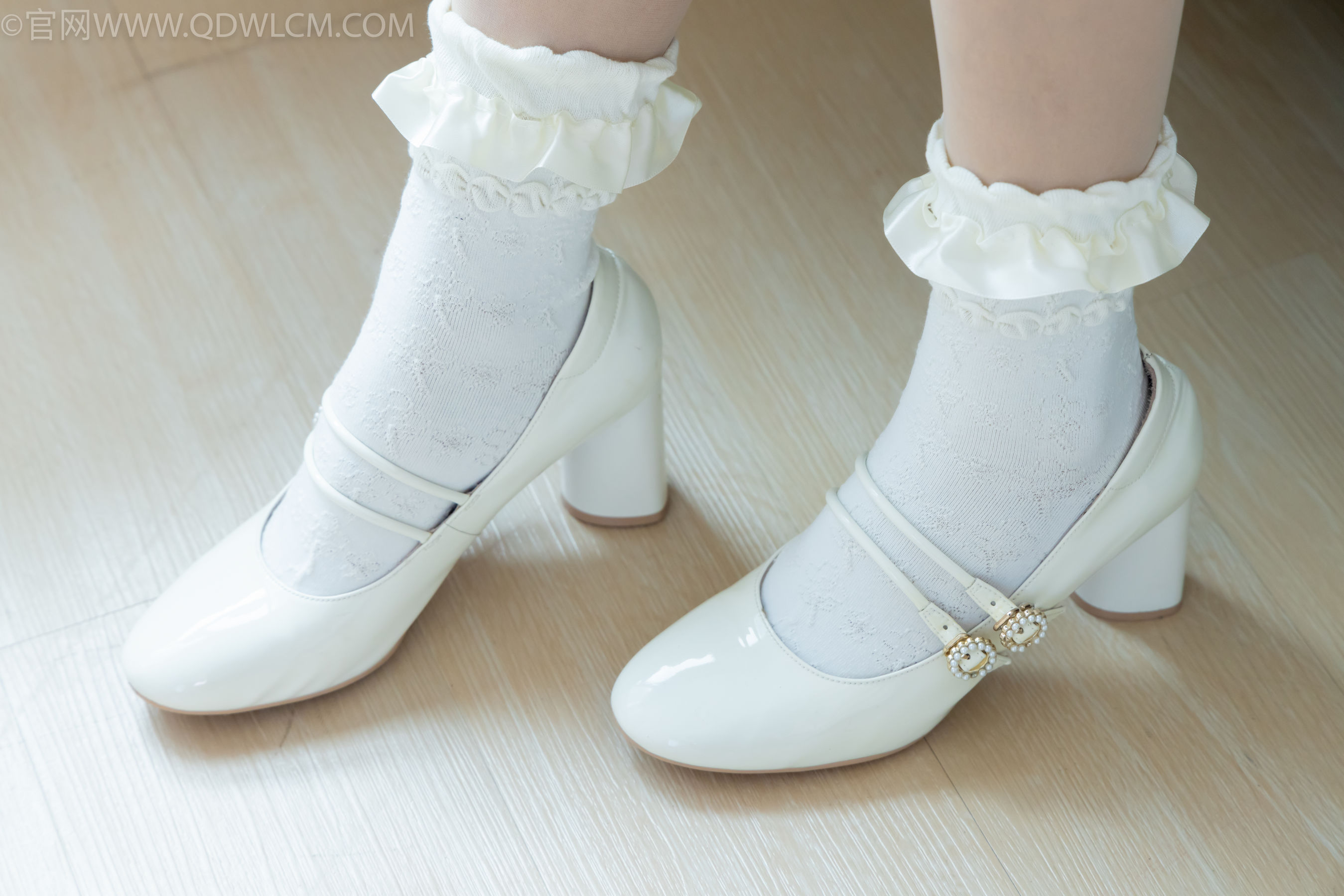 物恋传媒 No.2261 小影 -高跟鞋、白棉袜、薄肉丝/(167P)