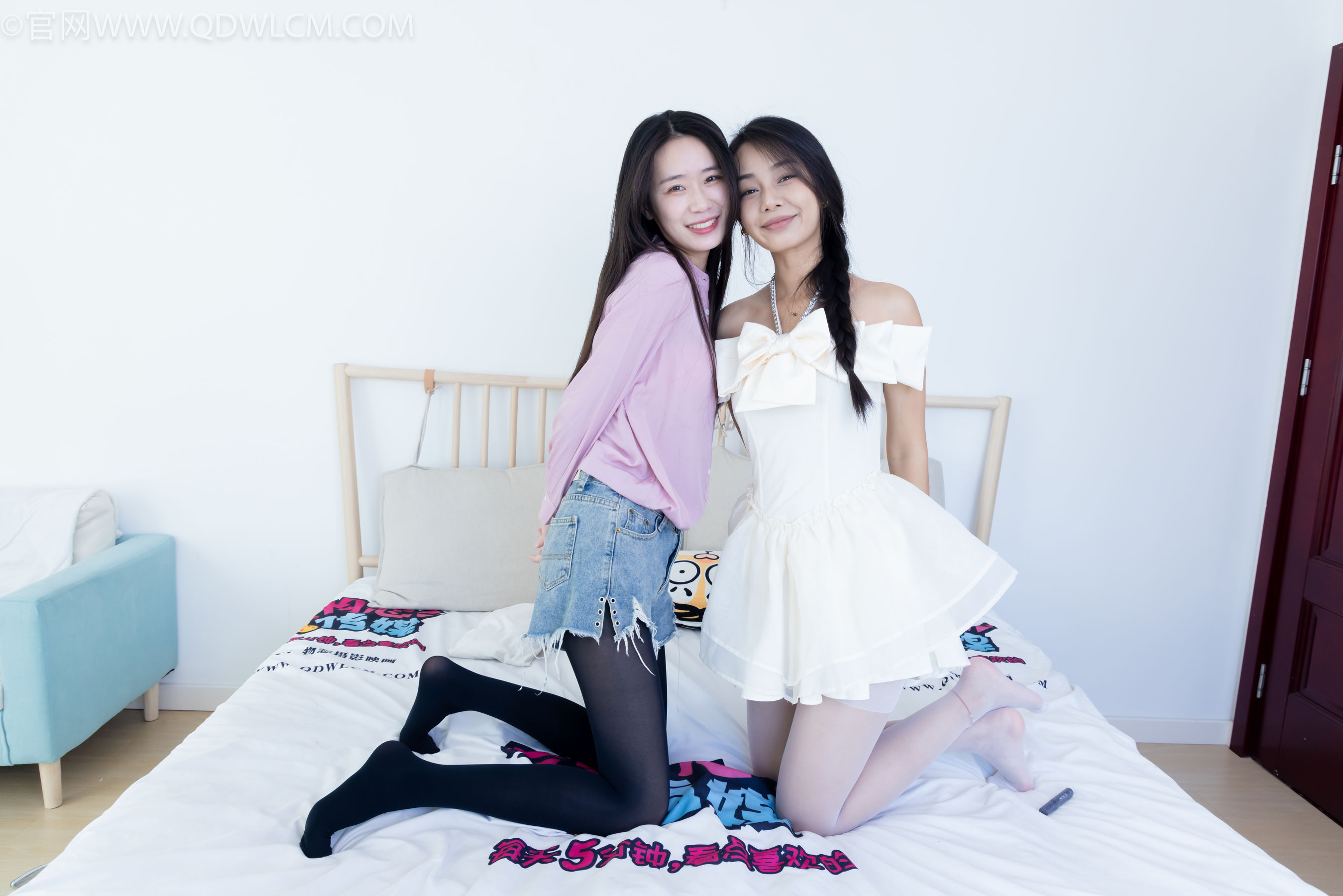 物恋传媒 No.2259 菜菜&岚岚 -平底鞋、高跟鞋、厚黑丝、薄白丝、裸足、运功疗伤剧情/(170P)