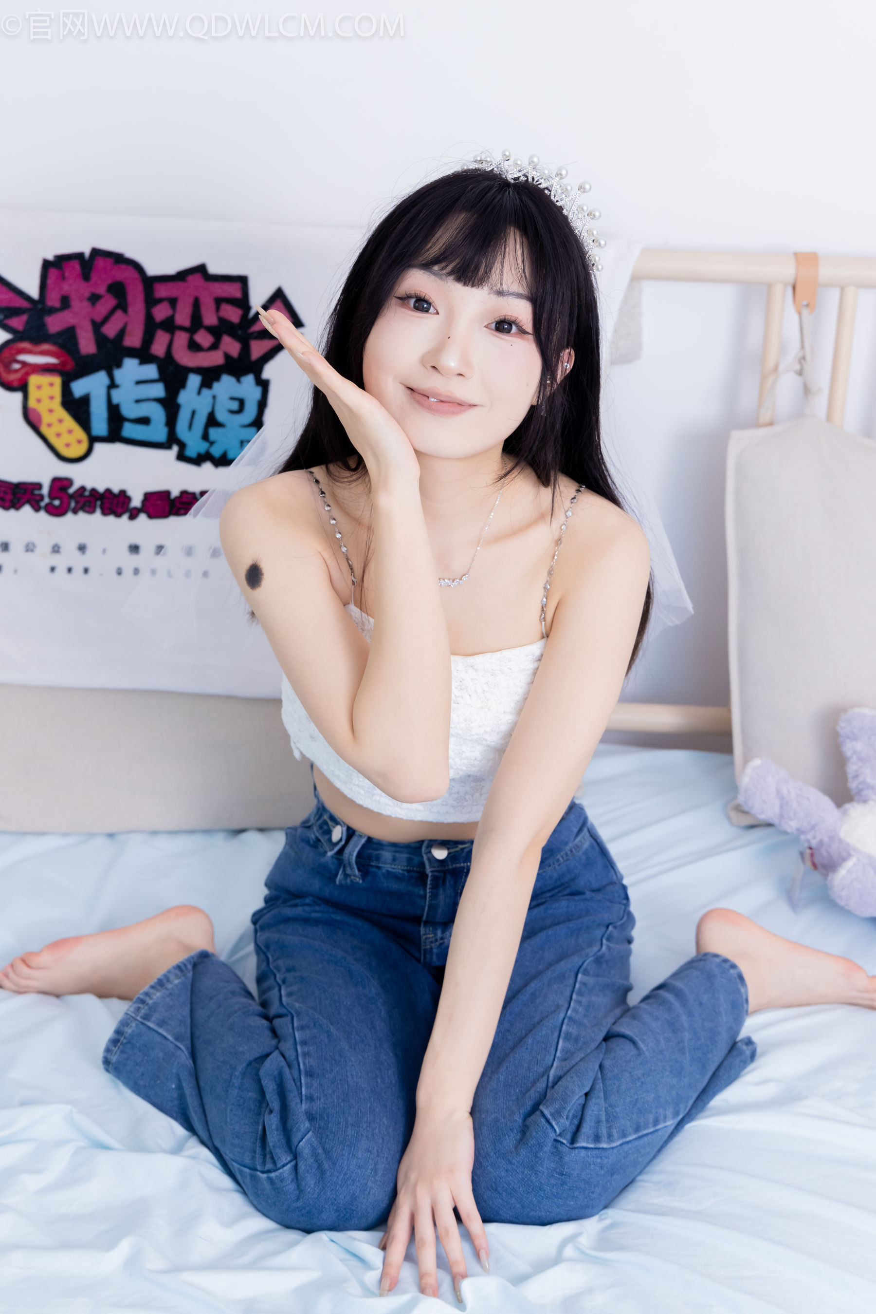 物恋传媒 No.2258 嘟嘟 -板鞋、白棉袜、裸足/(161P)