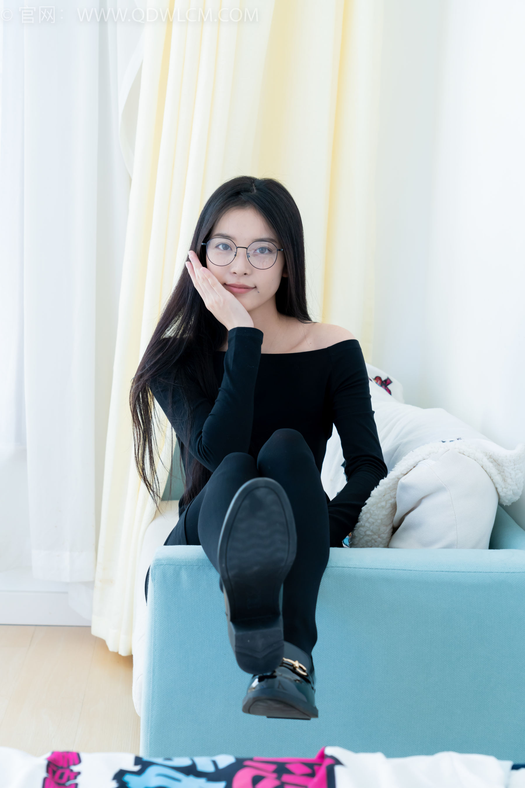 物恋传媒 No.2256 茯苓 -平底鞋、厚肉丝、厚黑丝、皮筋绑脚和挠脚心剧情/(220P)