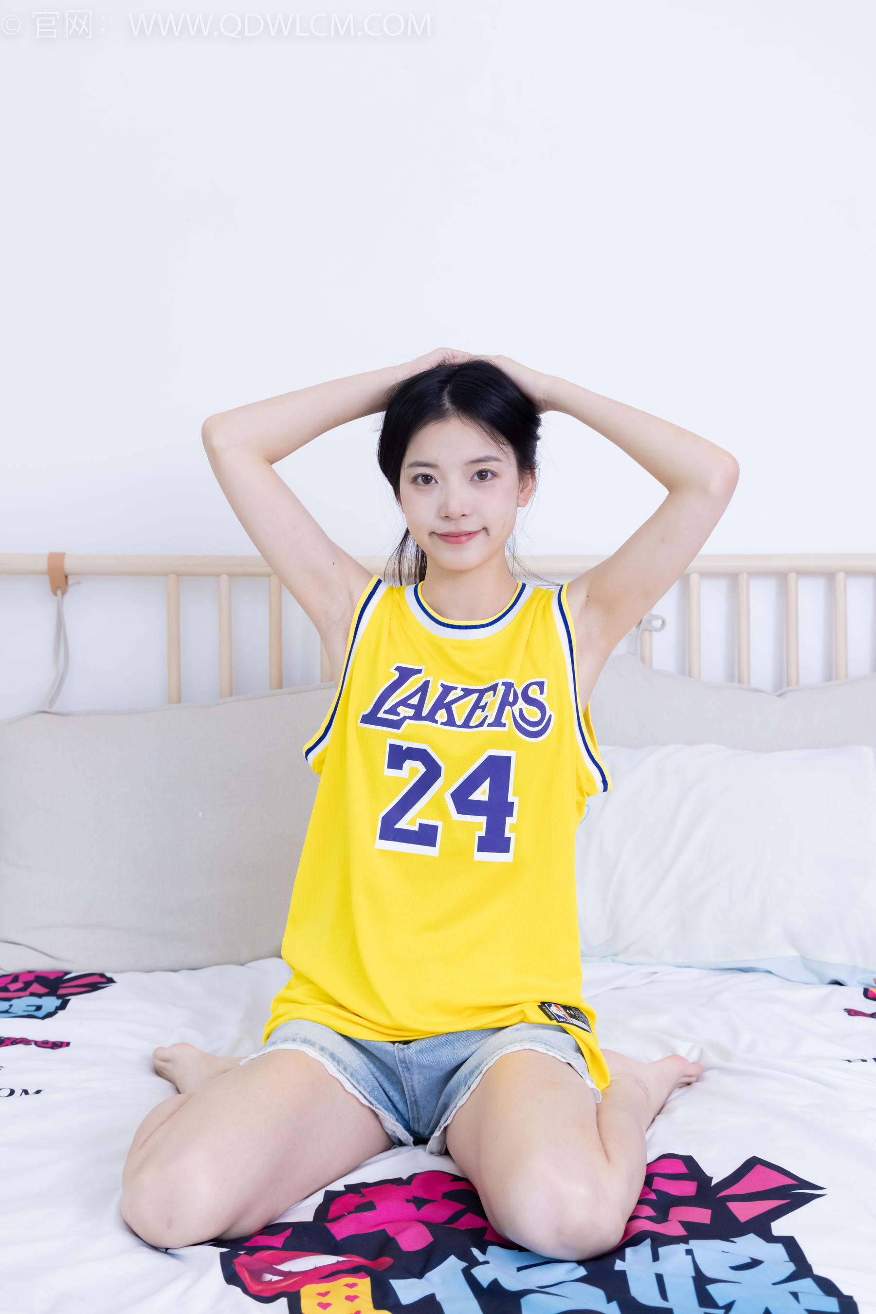 物恋传媒 No.2245 茯苓 -板鞋、短款薄肉丝、裸足/(190P)