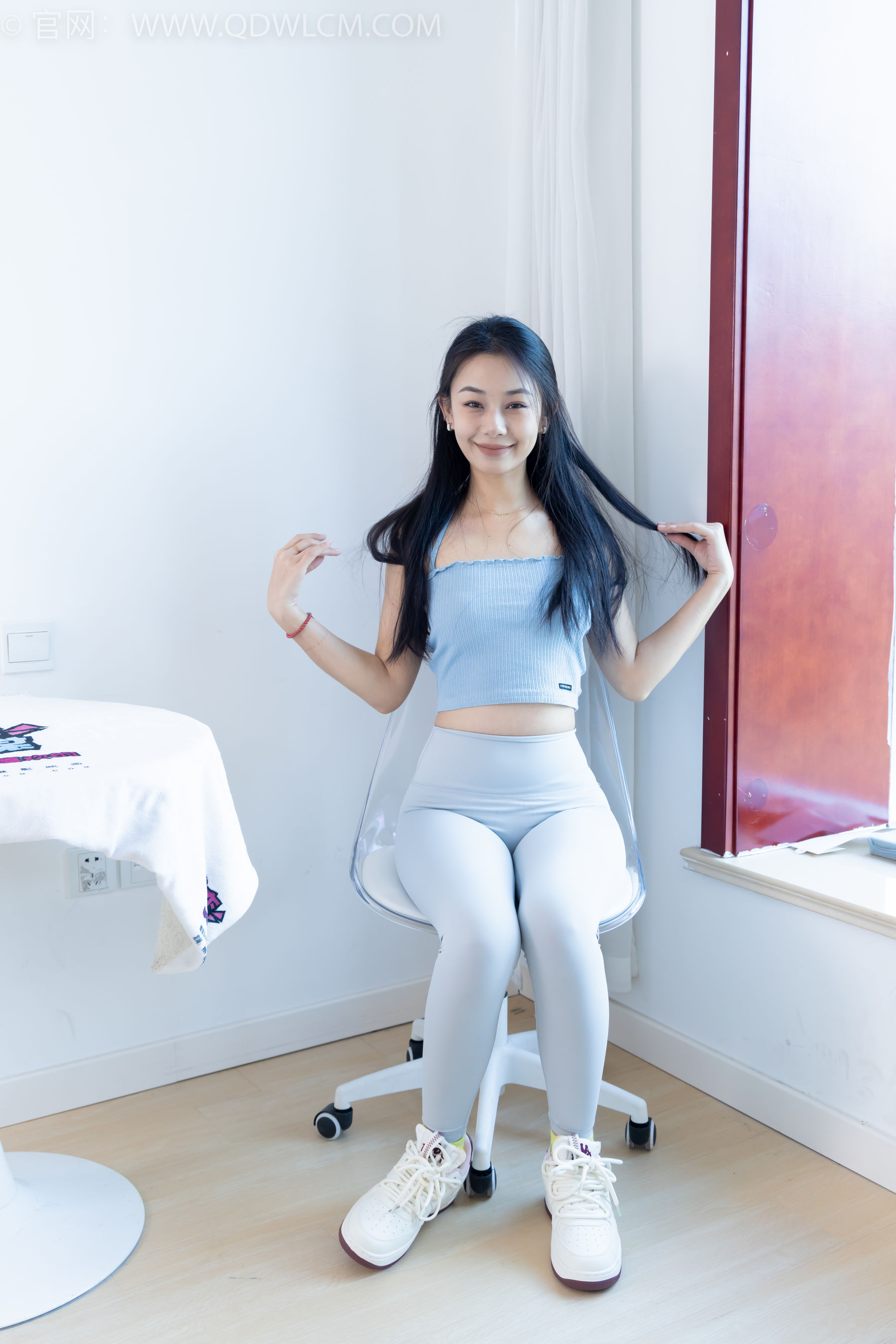 物恋传媒 No.2254 岚岚 -瑜伽裤、板鞋、两双棉袜/(160P)