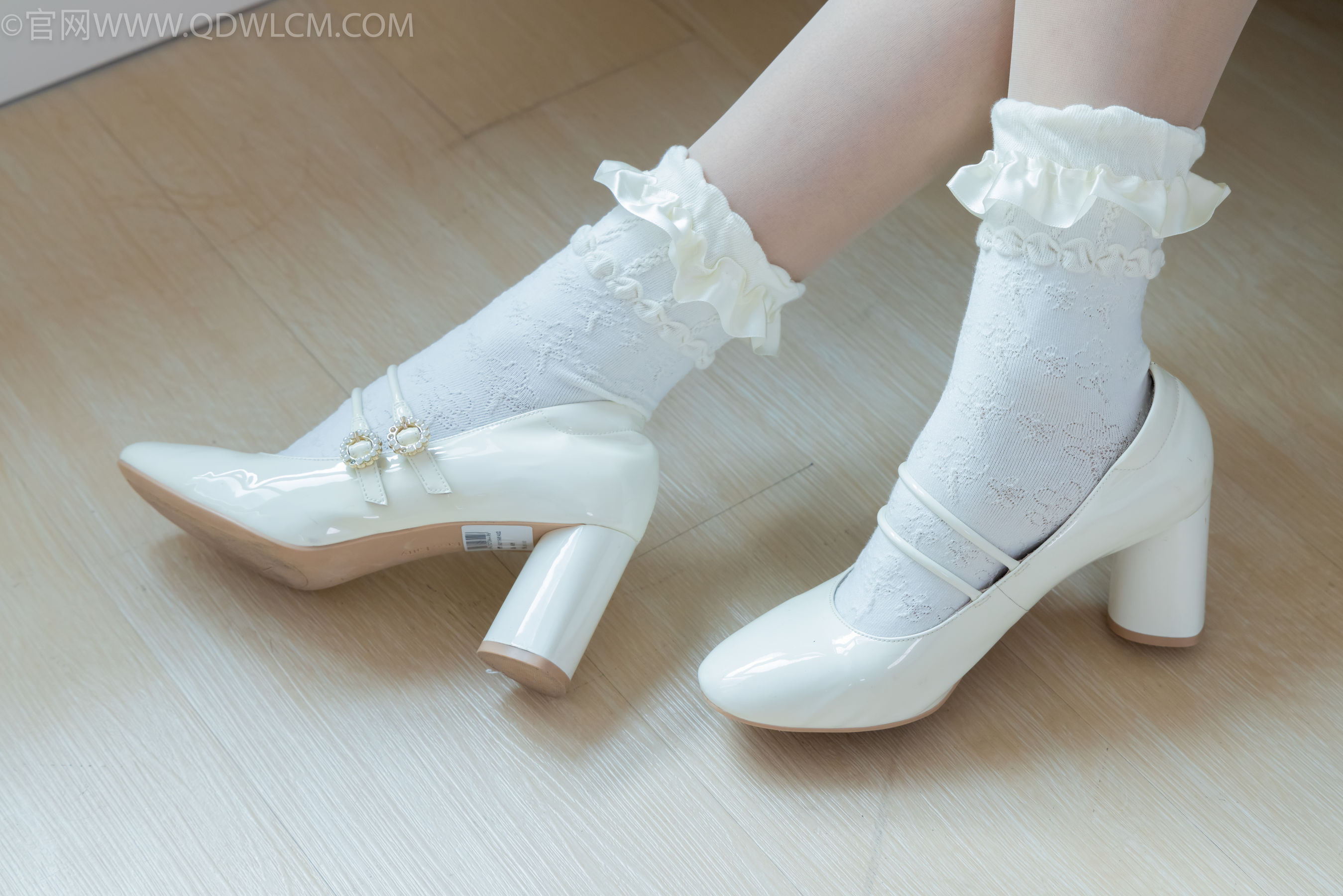 物恋传媒 No.2261 小影 -高跟鞋、白棉袜、薄肉丝/(167P)