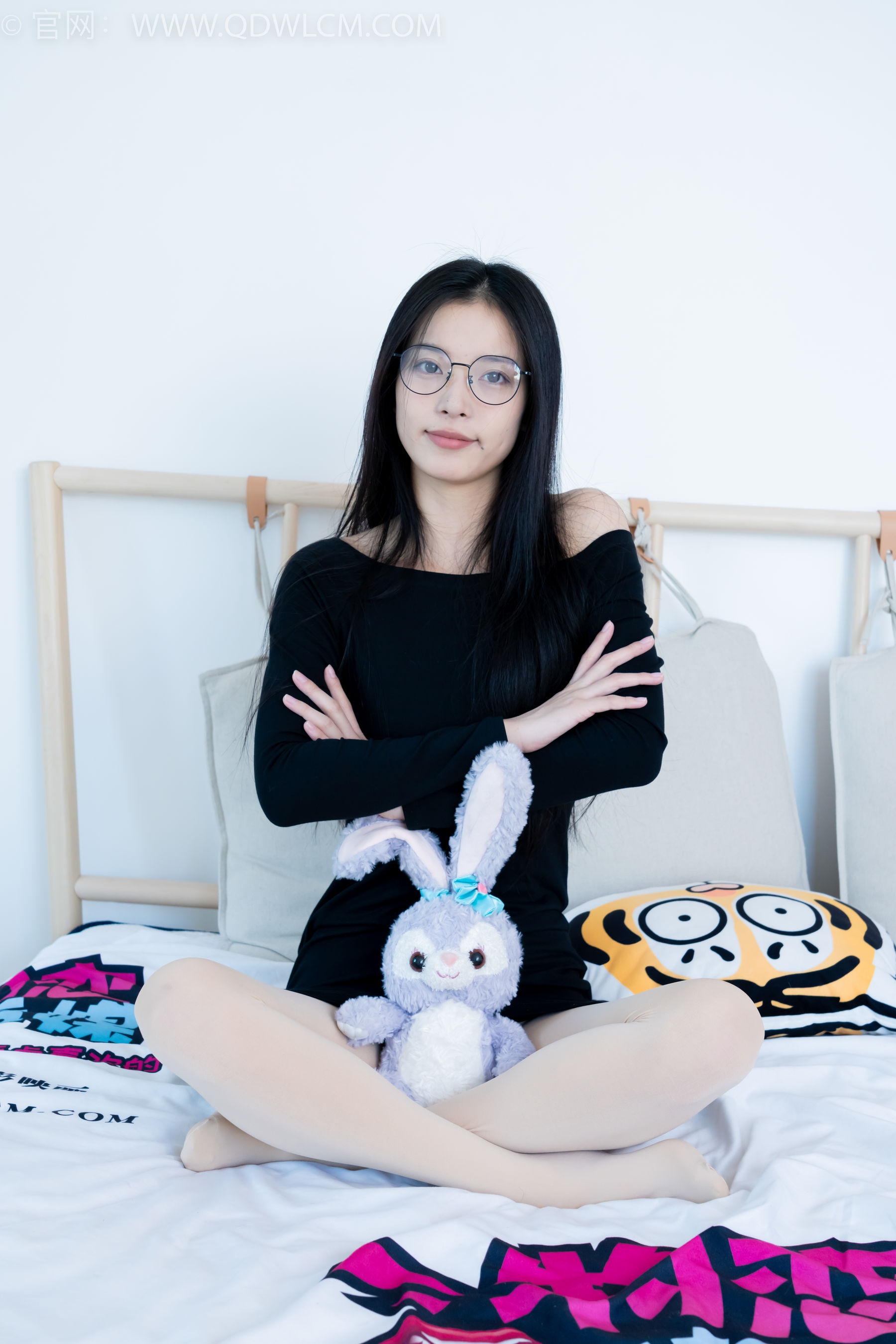 物恋传媒 No.2256 茯苓 -平底鞋、厚肉丝、厚黑丝、皮筋绑脚和挠脚心剧情/(220P)