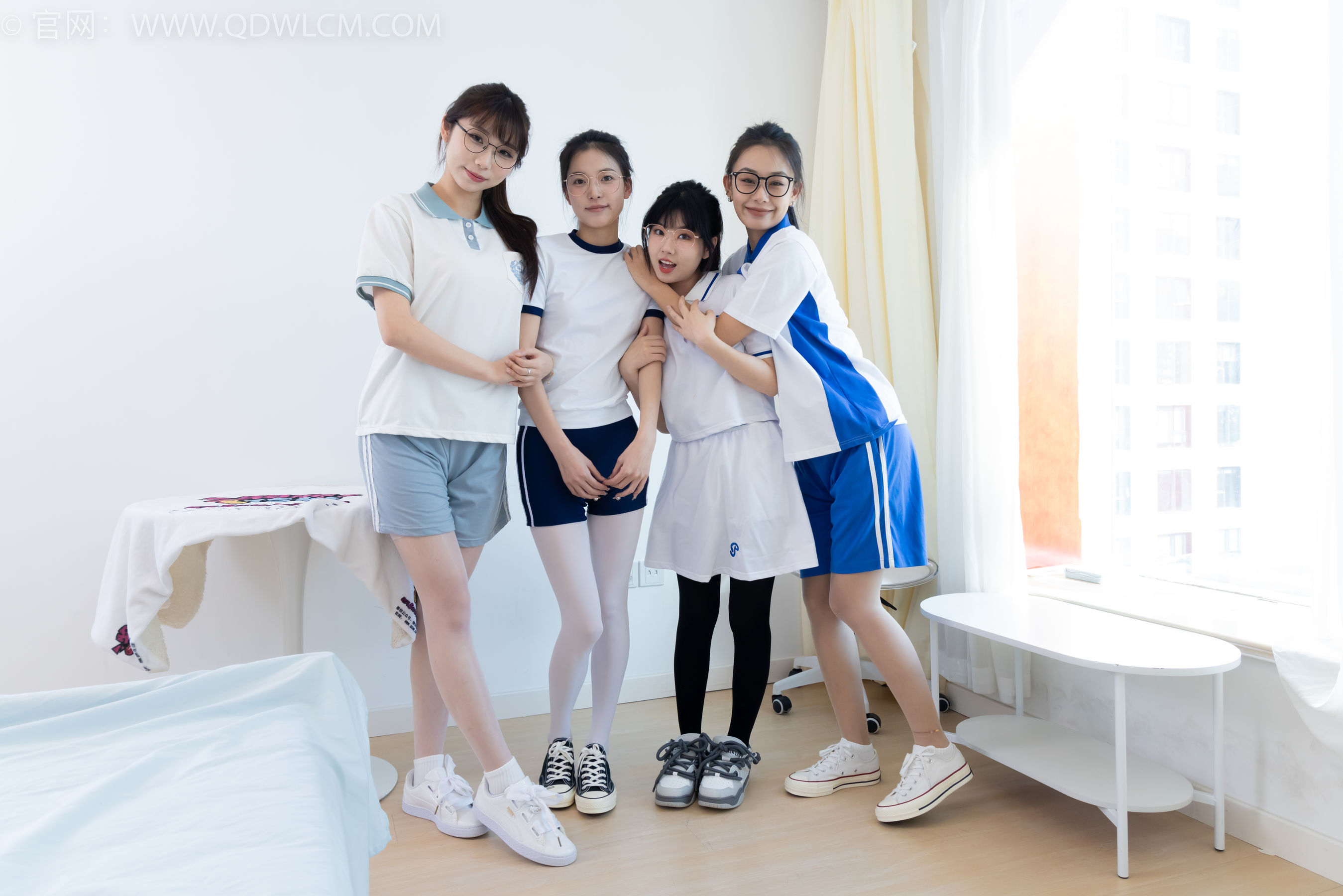 物恋传媒 No.2243 茯苓&岚岚&泡泡&米米 -新春快乐/(190P)