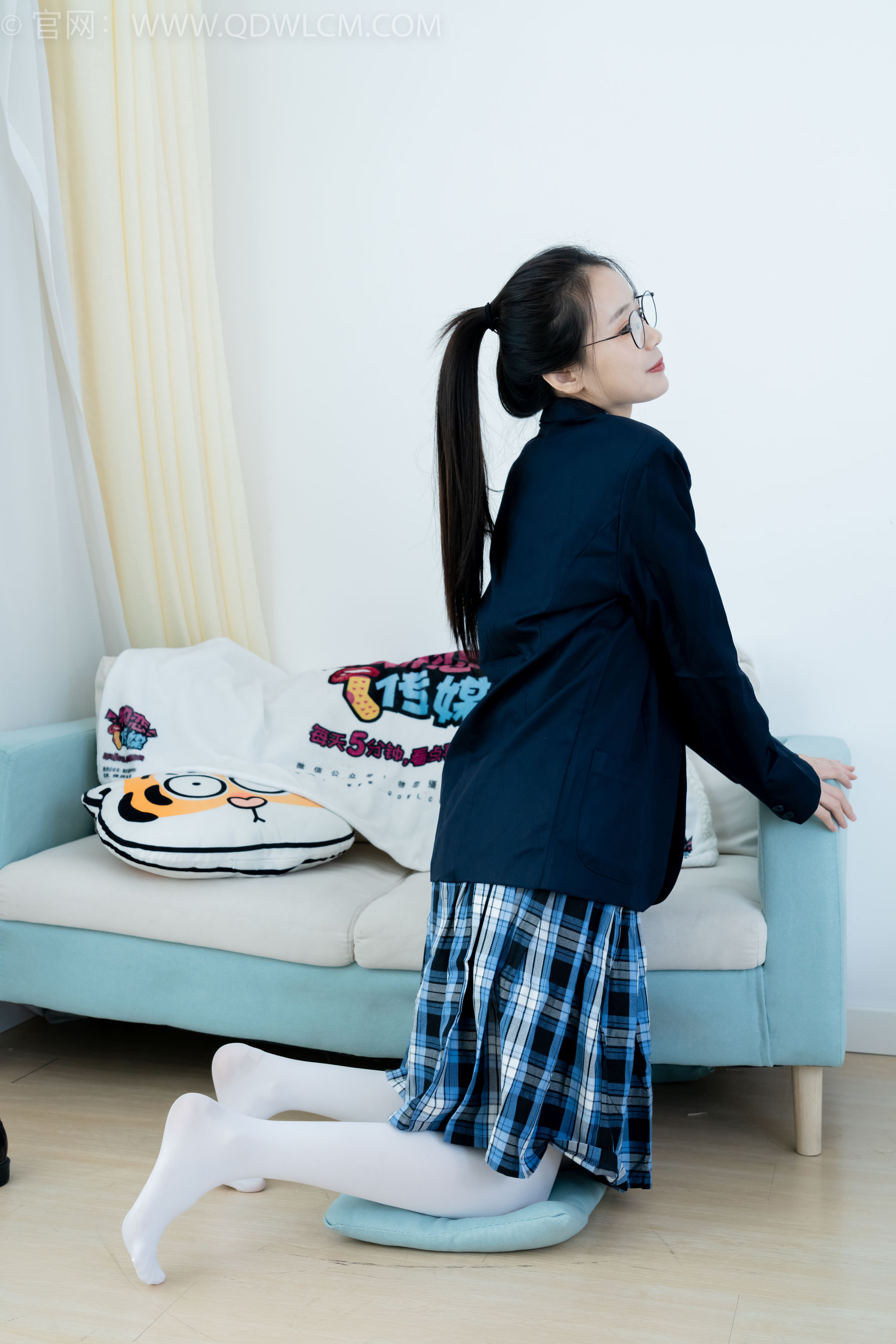 物恋传媒 No.2244 菜菜 -皮鞋、厚白丝、jk制服、皮筋绑脚老头乐挠脚剧情/(160P)