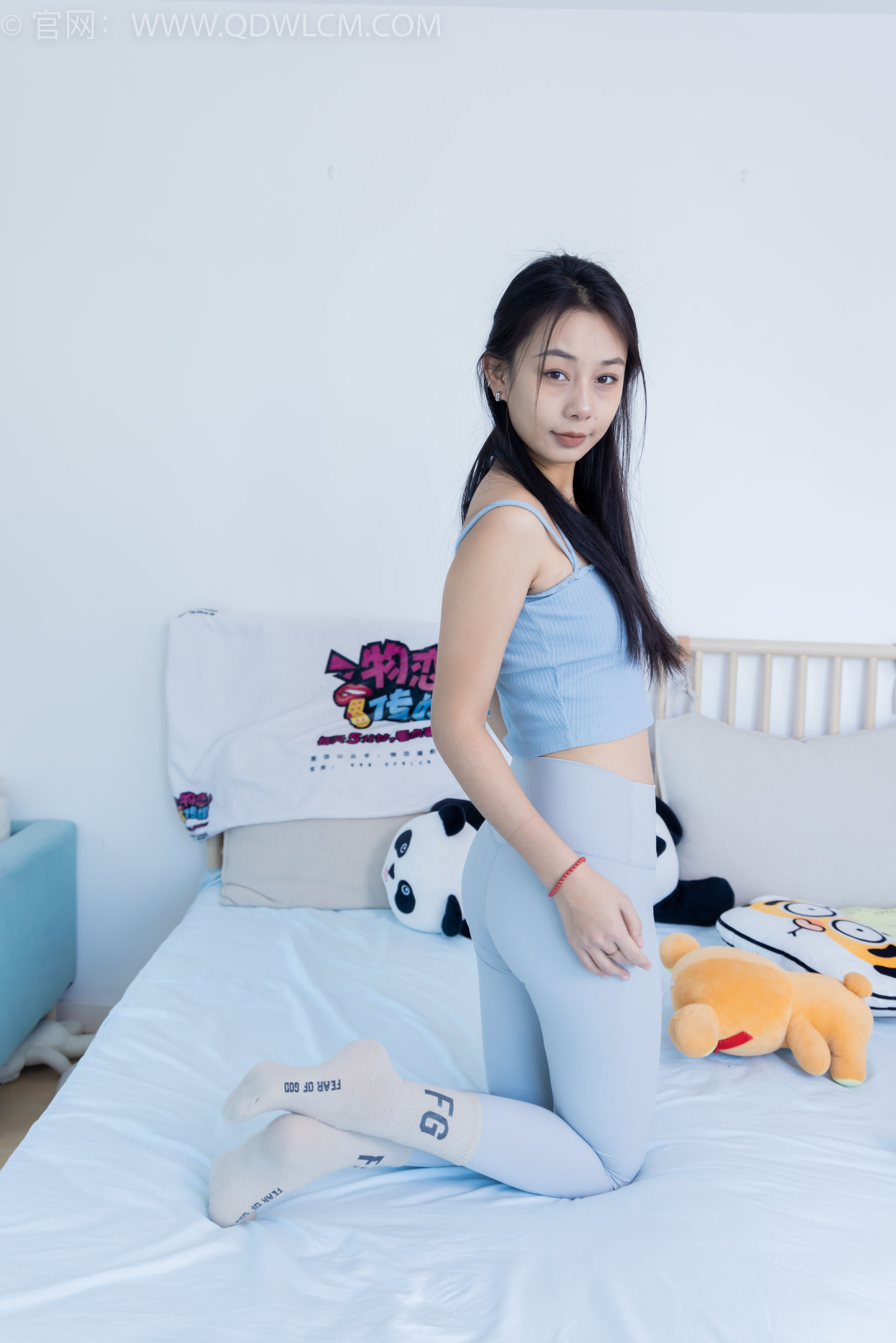 物恋传媒 No.2254 岚岚 -瑜伽裤、板鞋、两双棉袜/(160P)