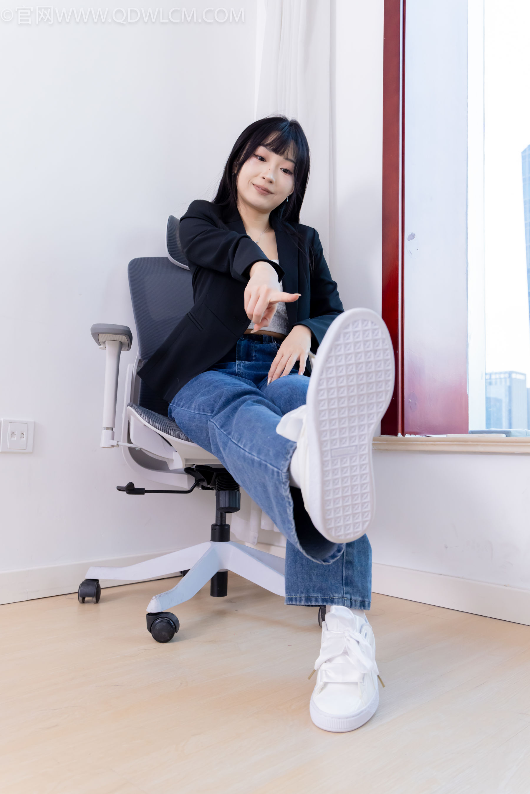 物恋传媒 No.2258 嘟嘟 -板鞋、白棉袜、裸足/(161P)