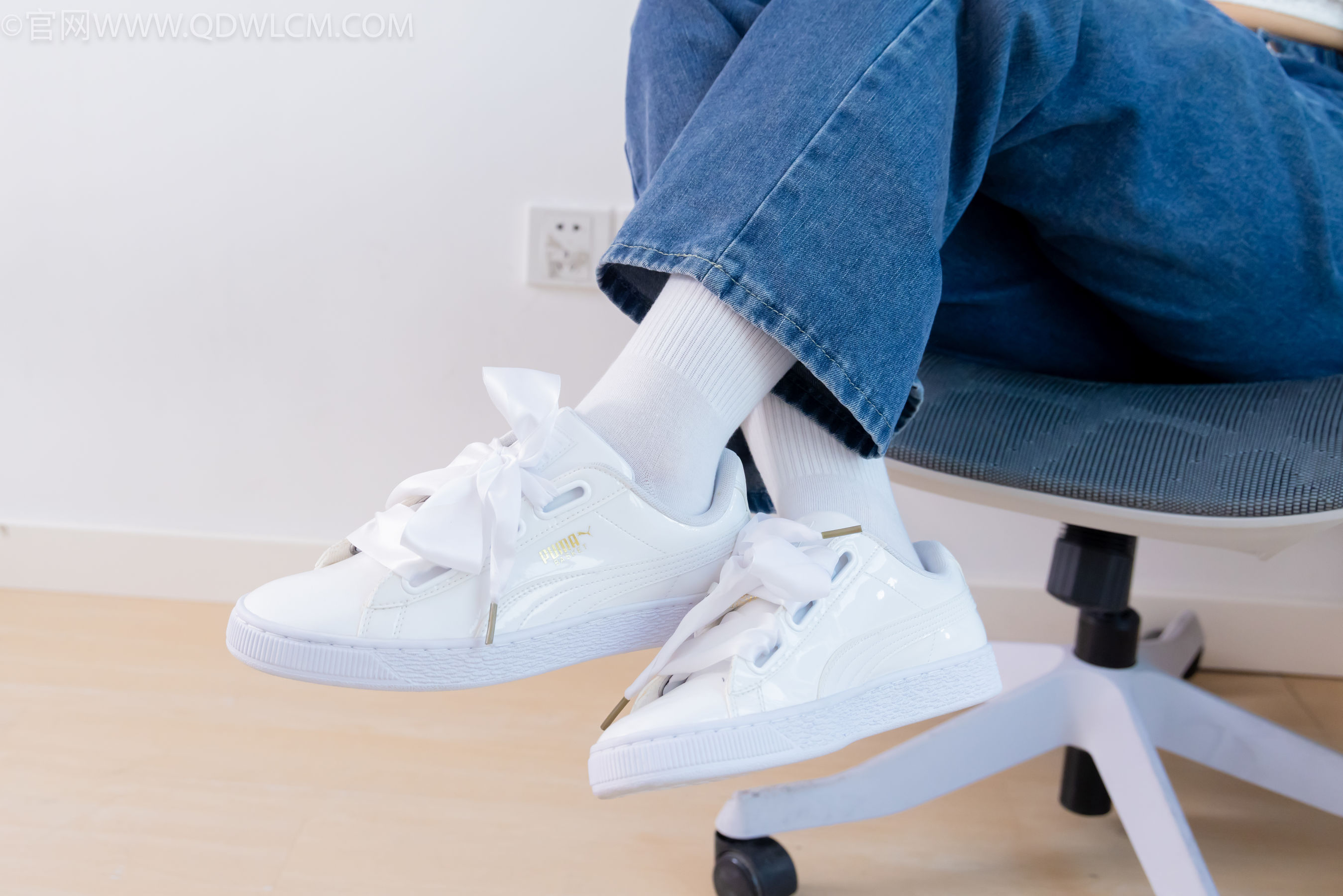 物恋传媒 No.2258 嘟嘟 -板鞋、白棉袜、裸足/(161P)