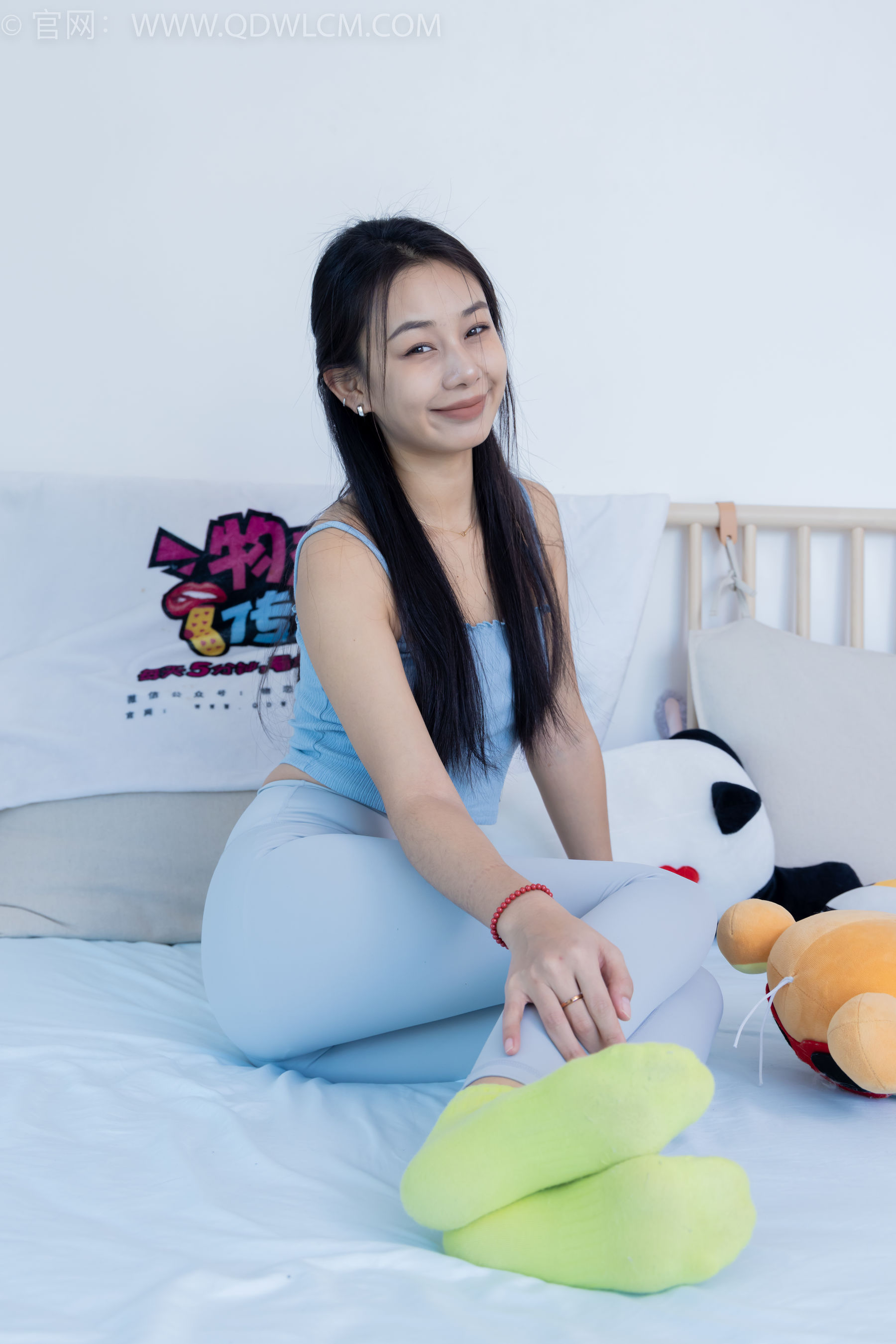 物恋传媒 No.2254 岚岚 -瑜伽裤、板鞋、两双棉袜/(160P)