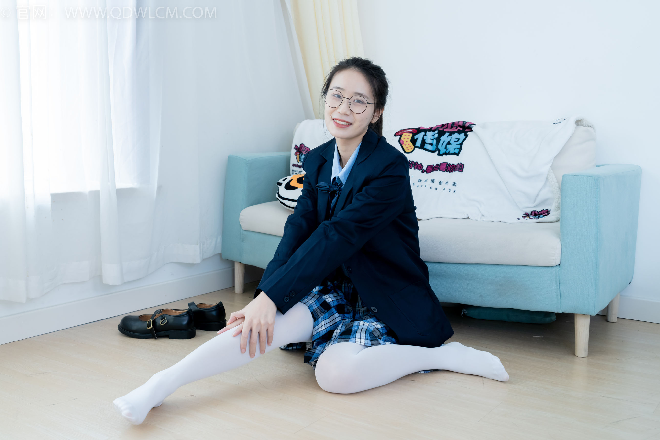 物恋传媒 No.2244 菜菜 -皮鞋、厚白丝、jk制服、皮筋绑脚老头乐挠脚剧情/(160P)