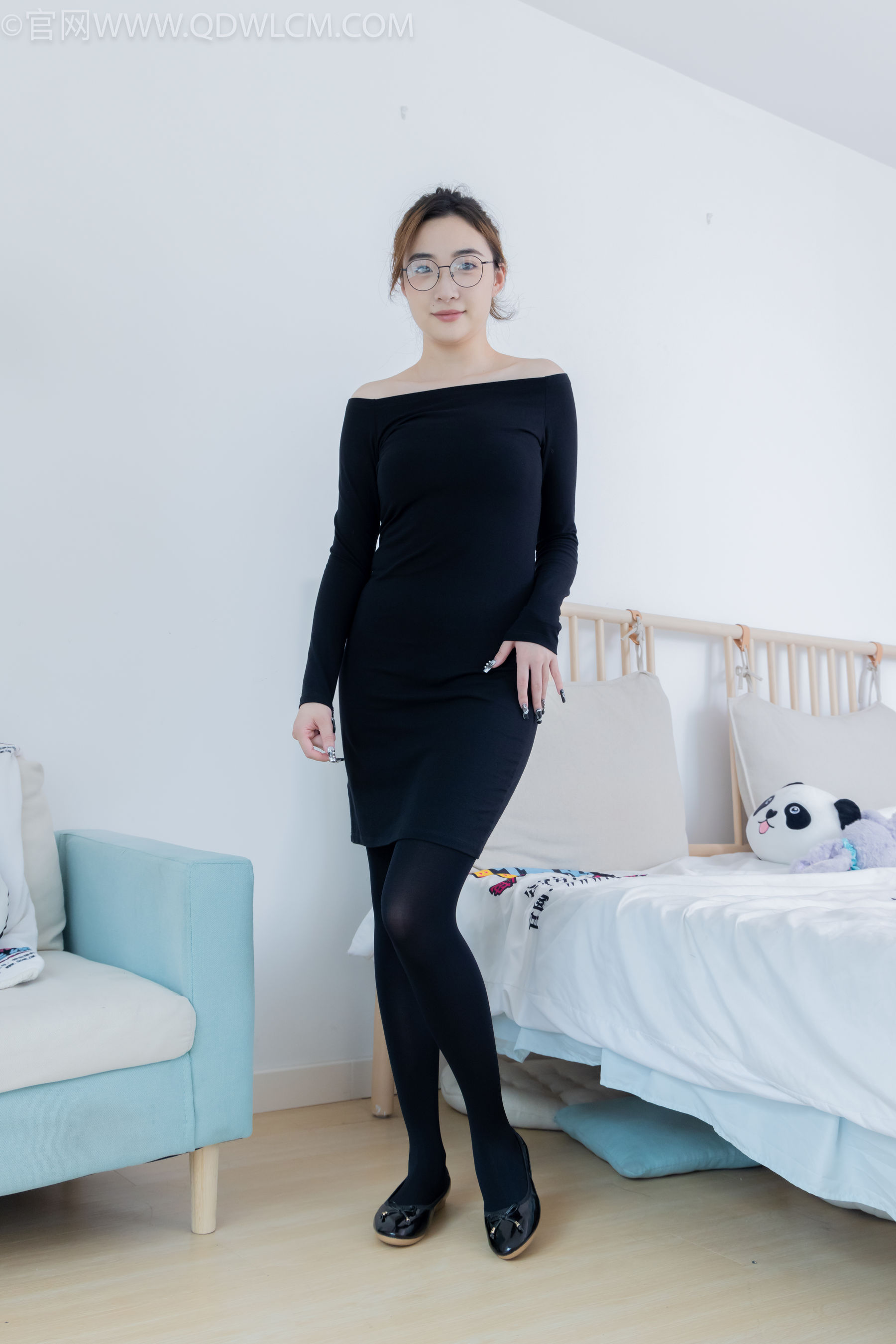 物恋传媒 No.2265 恬恬 -平底鞋、厚黑丝、厚黑丝踩奶油蛋糕剧情/(157P)