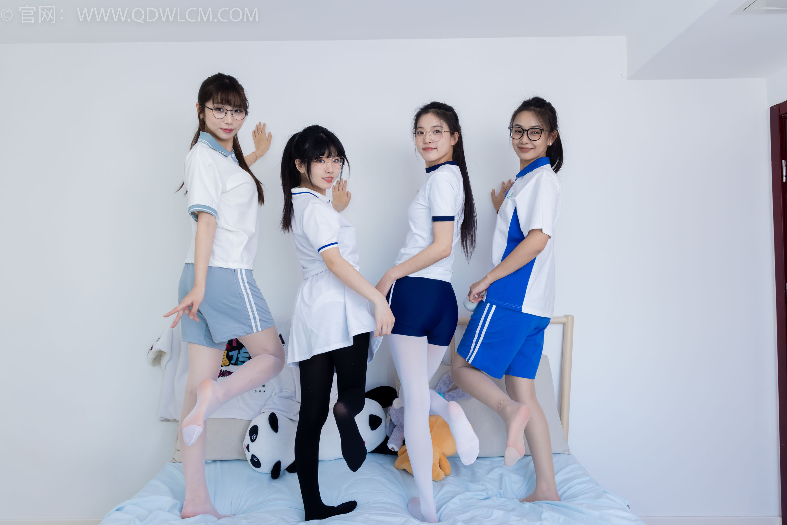 物恋传媒 No.2243 茯苓&岚岚&泡泡&米米 -新春快乐/(190P)