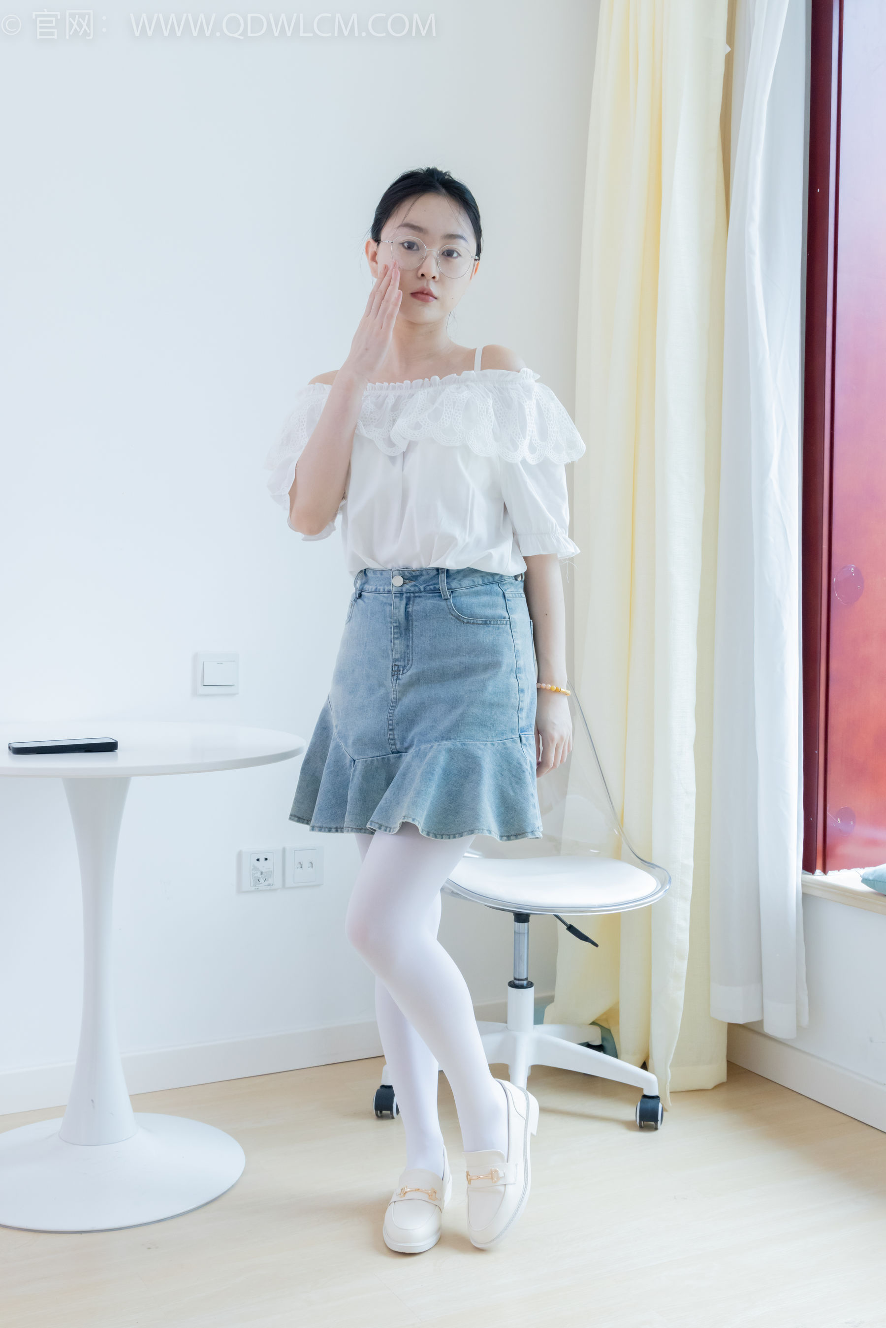 物恋传媒 No.2246 美兔 -皮鞋、厚白丝、皮筋绑脚老头乐挠脚剧情/(150P)