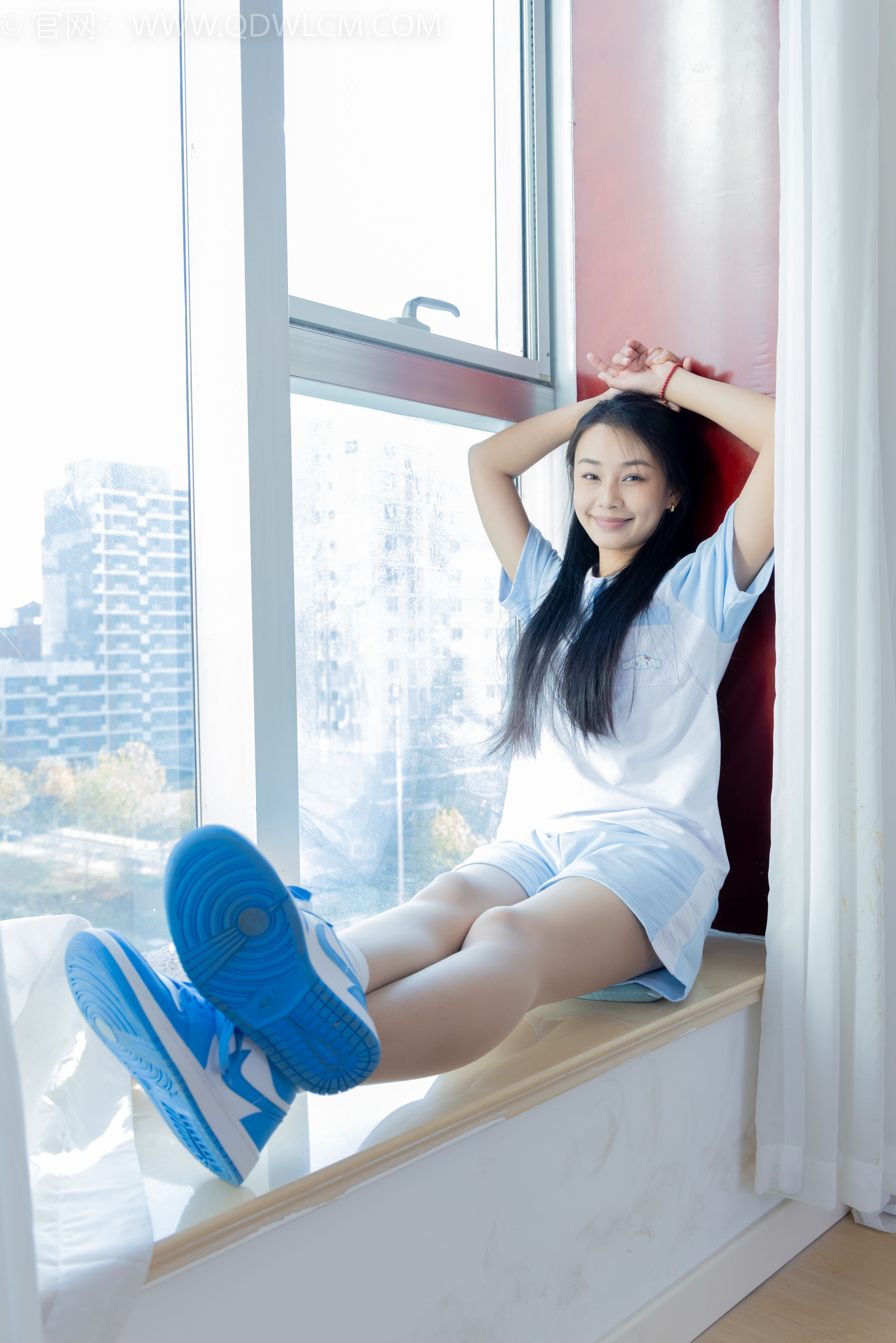 物恋传媒 No.2250 岚岚 -板鞋、白棉袜、薄肉丝、老头乐挠脚剧情/(150P)