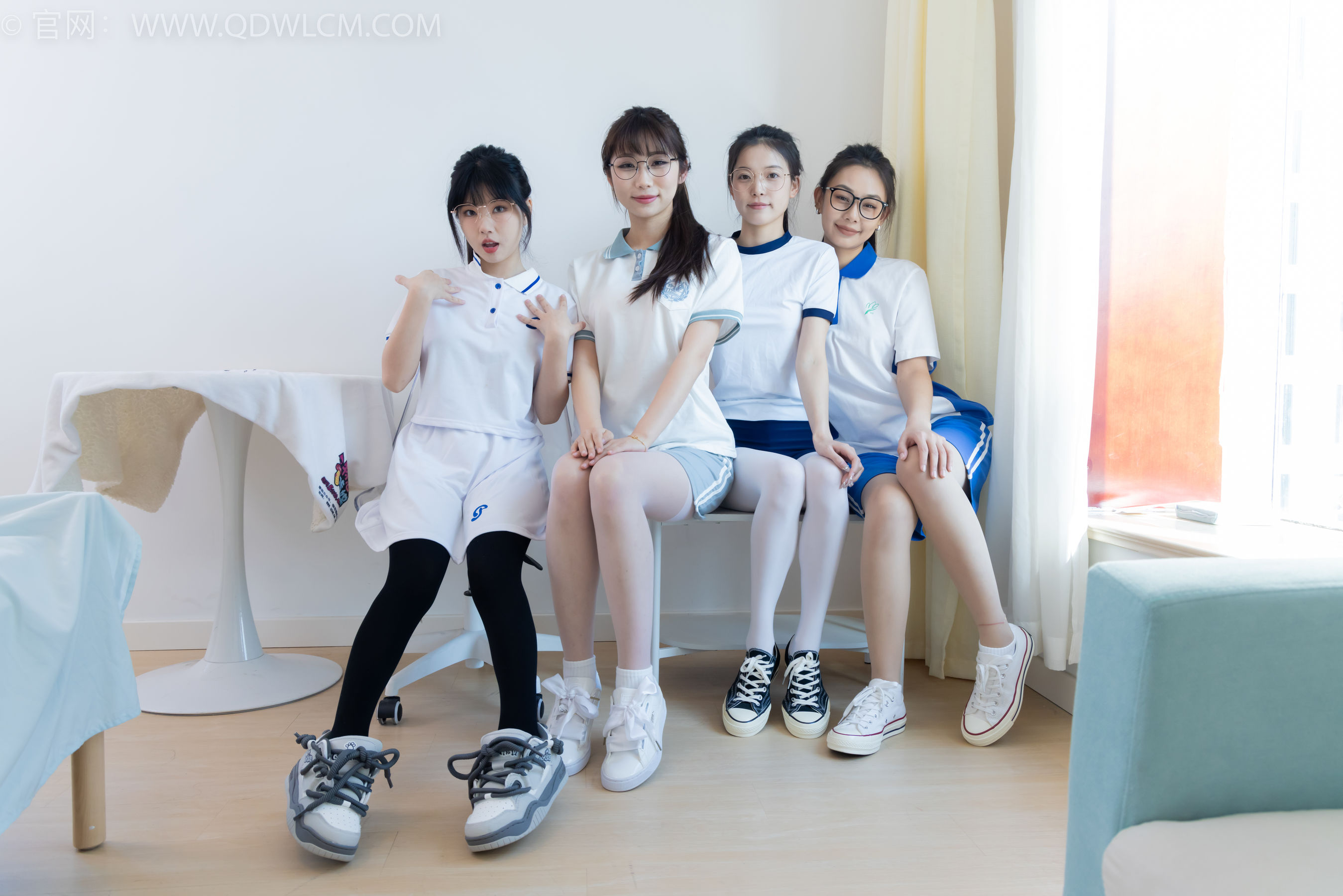 物恋传媒 No.2243 茯苓&岚岚&泡泡&米米 -新春快乐/(190P)