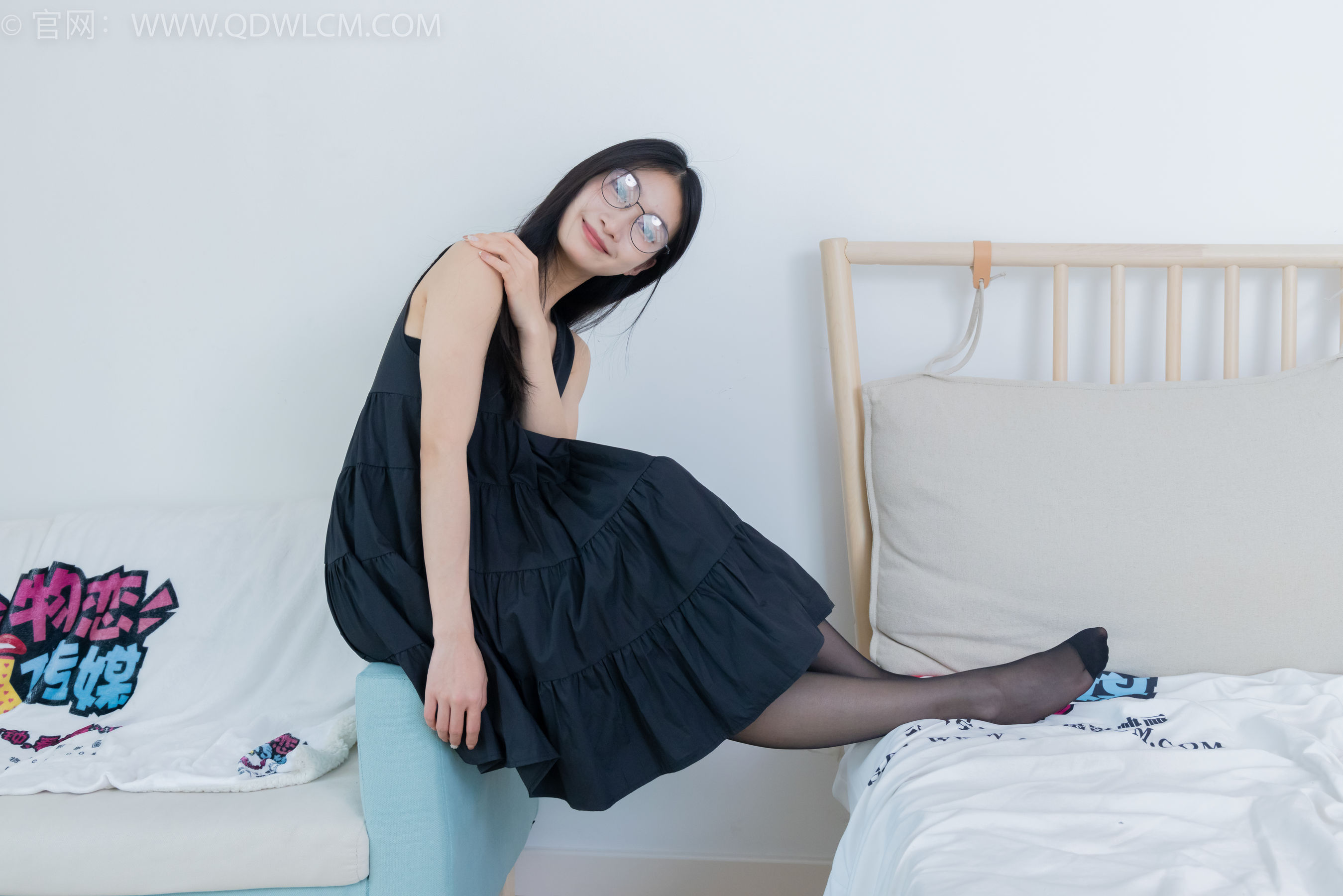 物恋传媒 No.2257 小影 -平底鞋、薄黑丝脚尖加固款/(150P)