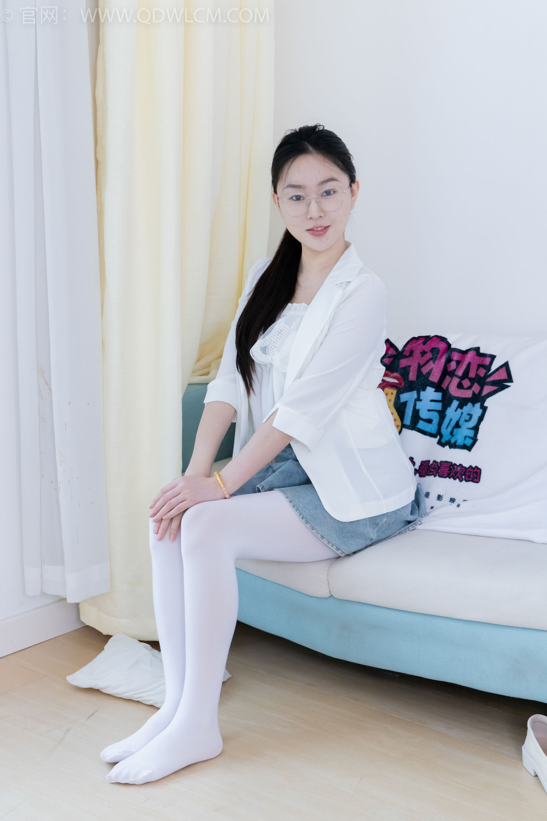 物恋传媒 No.2246 美兔 -皮鞋、厚白丝、皮筋绑脚老头乐挠脚剧情/(150P)