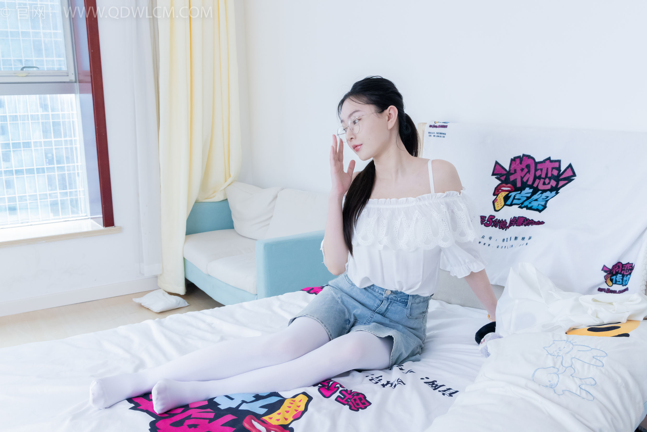 物恋传媒 No.2246 美兔 -皮鞋、厚白丝、皮筋绑脚老头乐挠脚剧情/(150P)