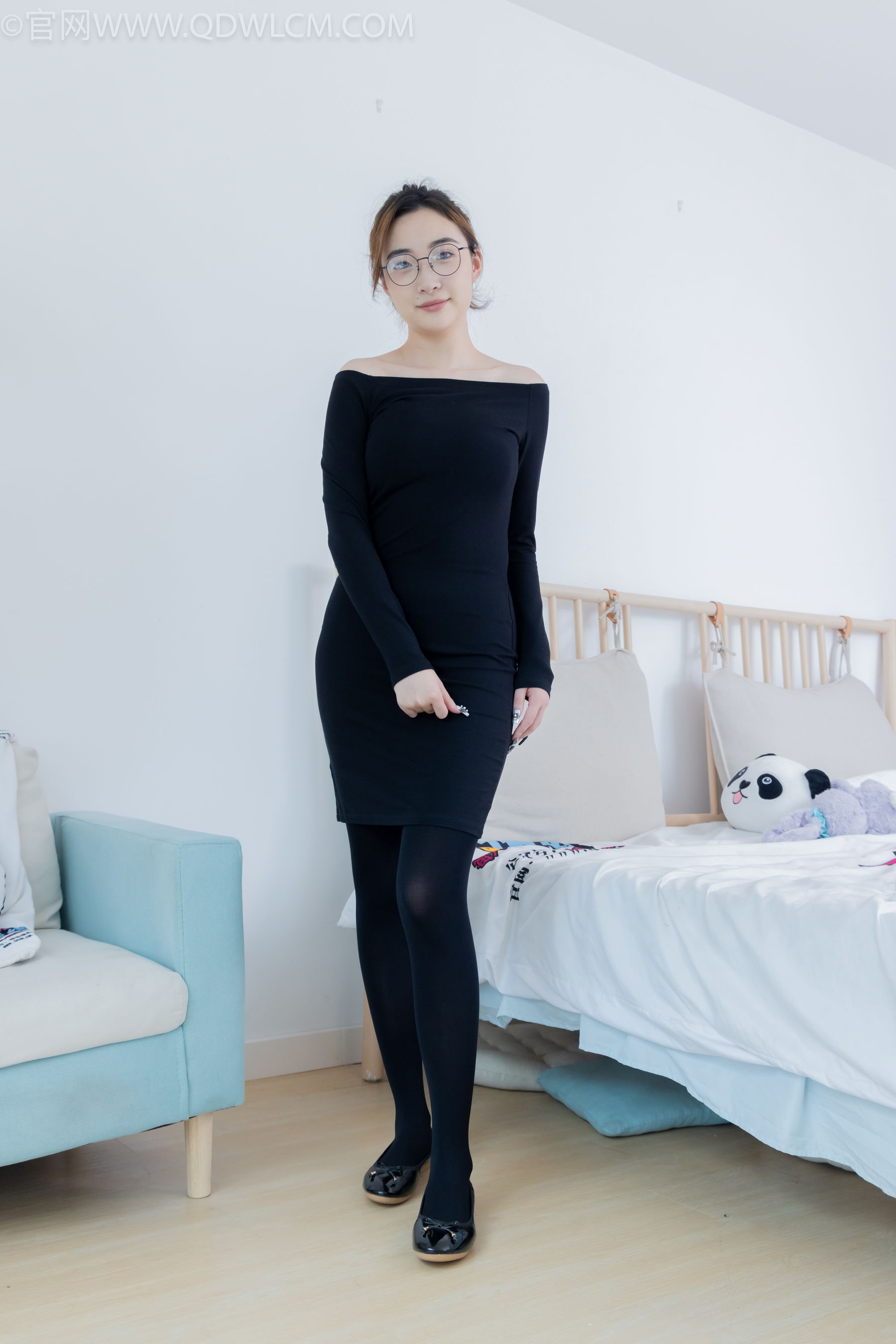 物恋传媒 No.2265 恬恬 -平底鞋、厚黑丝、厚黑丝踩奶油蛋糕剧情/(157P)