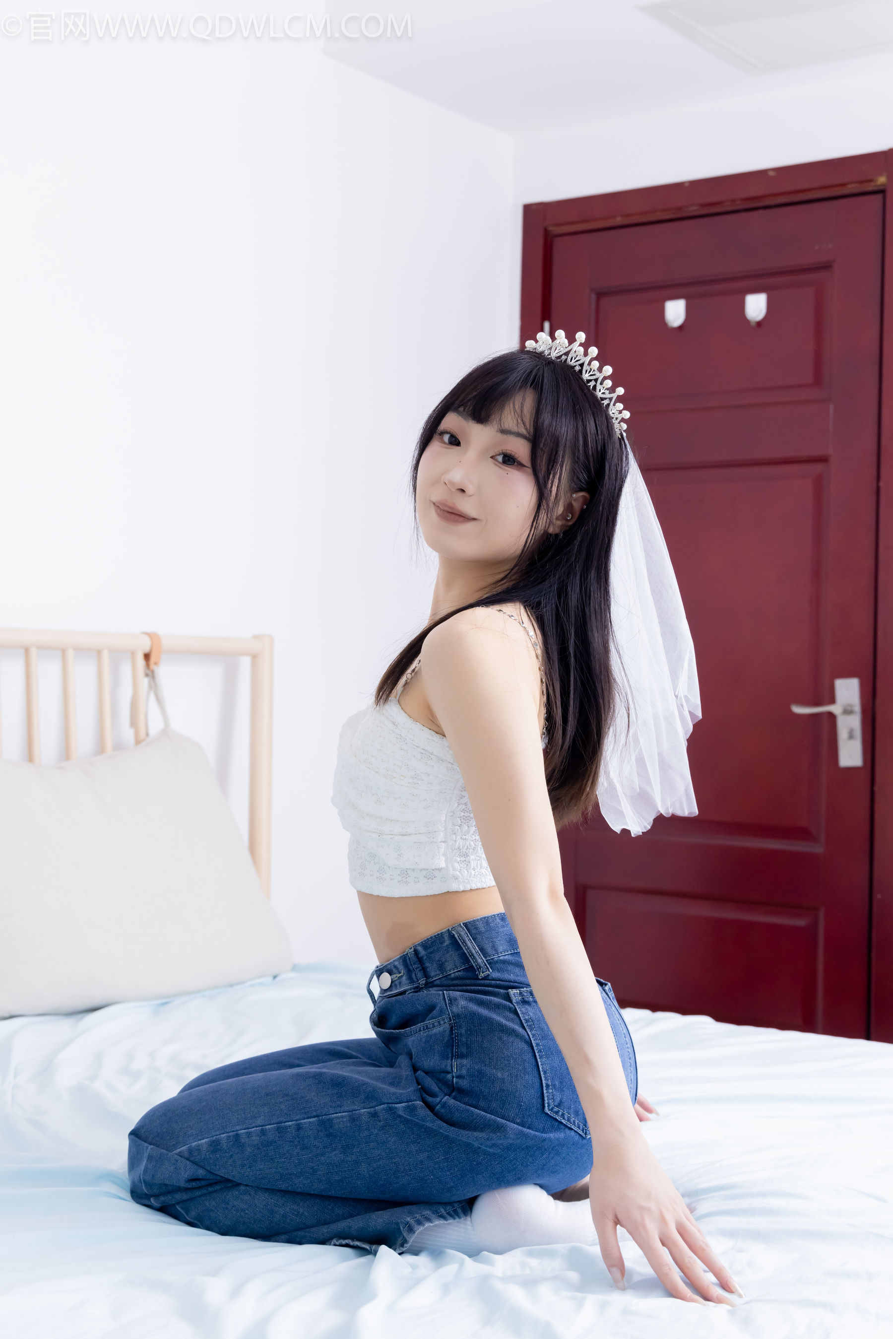 物恋传媒 No.2258 嘟嘟 -板鞋、白棉袜、裸足/(161P)