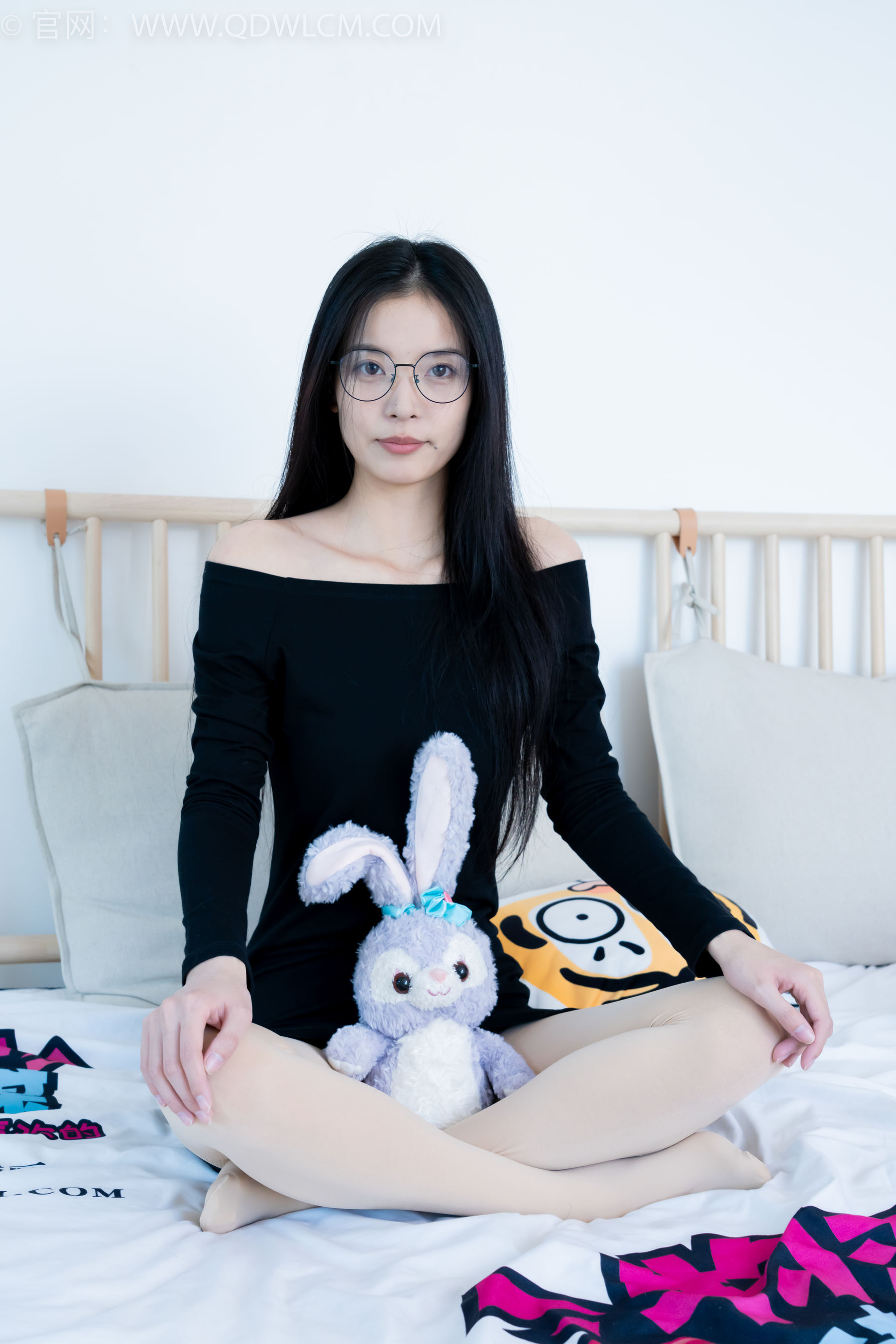 物恋传媒 No.2256 茯苓 -平底鞋、厚肉丝、厚黑丝、皮筋绑脚和挠脚心剧情/(220P)