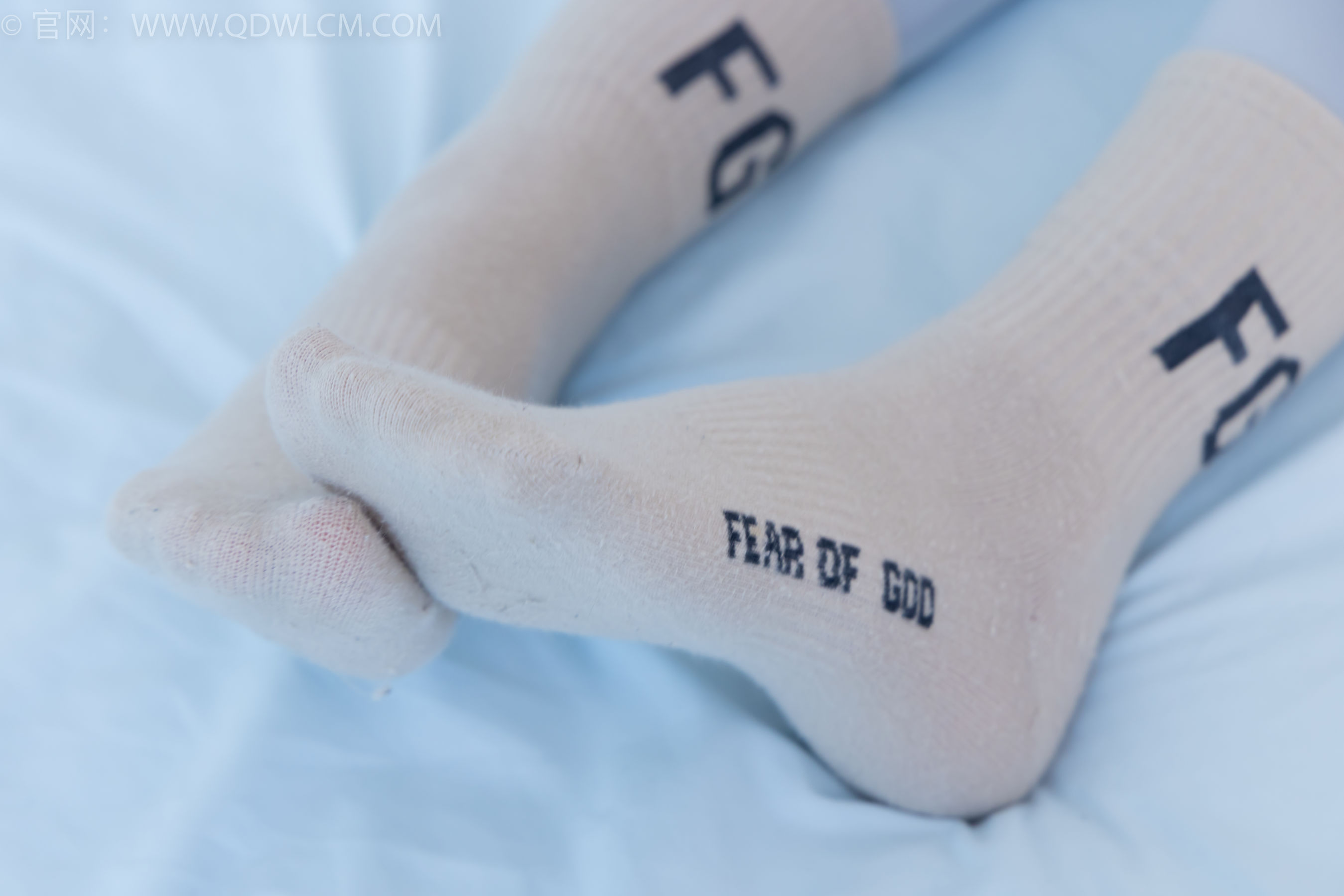 物恋传媒 No.2254 岚岚 -瑜伽裤、板鞋、两双棉袜/(160P)